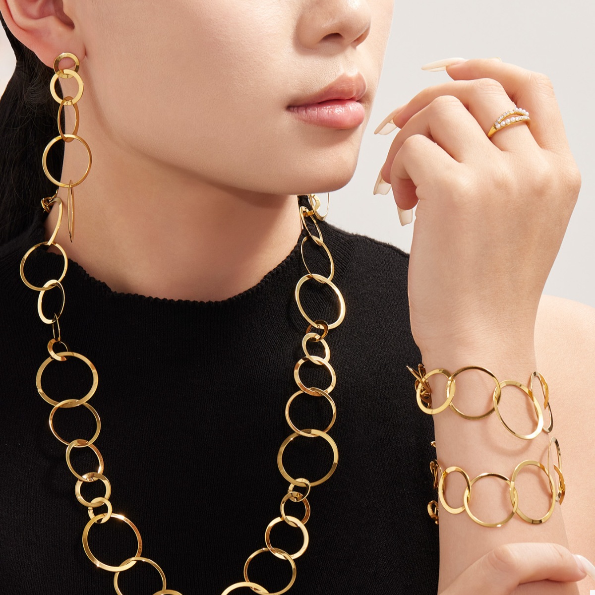 18K Gold-Plated Titanium Steel Round Bracelet