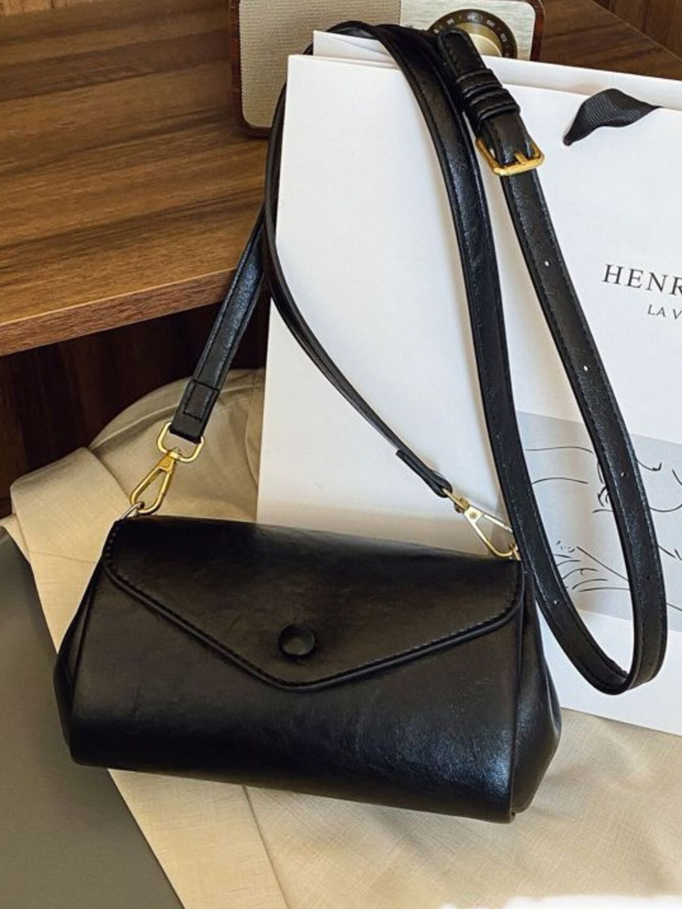 Vintage Style Flap Crossbody Bag