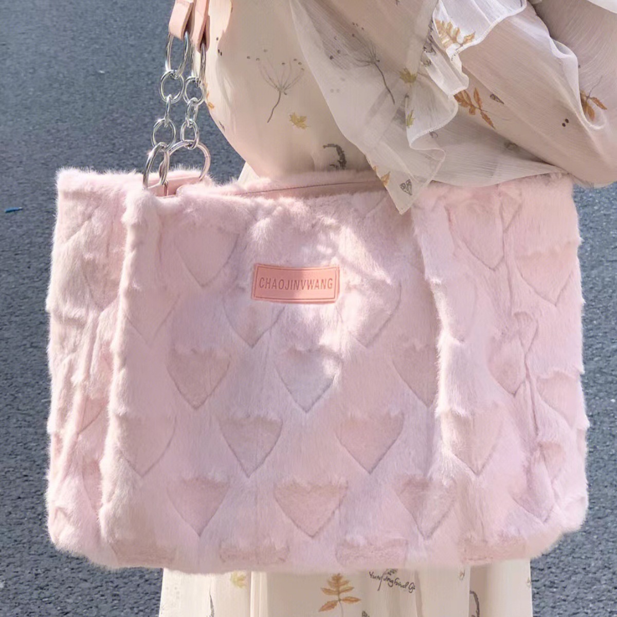Fluffy Heart-Patterned Handbag
