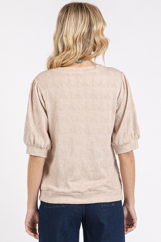 Fan Shell Texture Short Puff Sleeve Knit Top