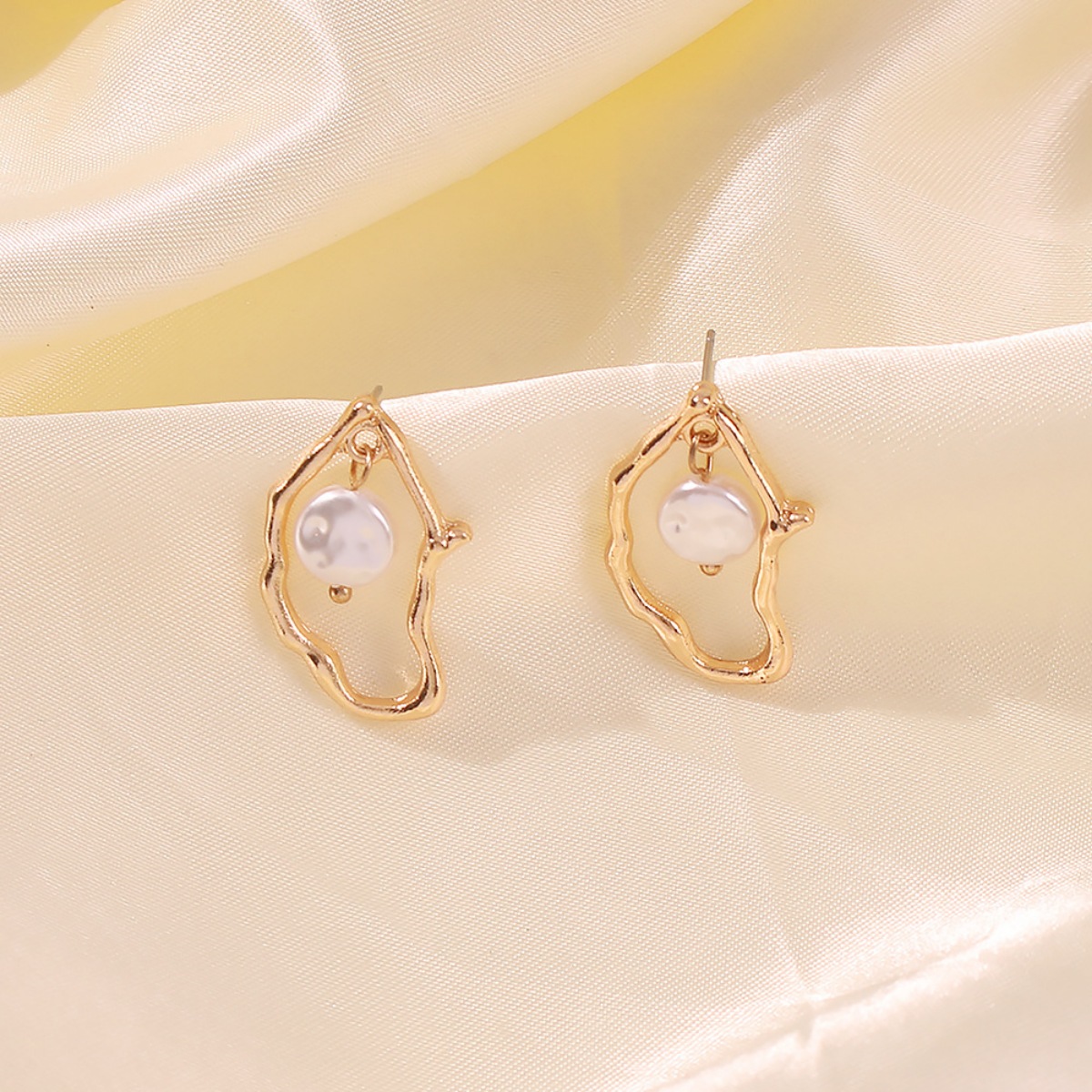 18K Gold-Plated Pearl Earrings