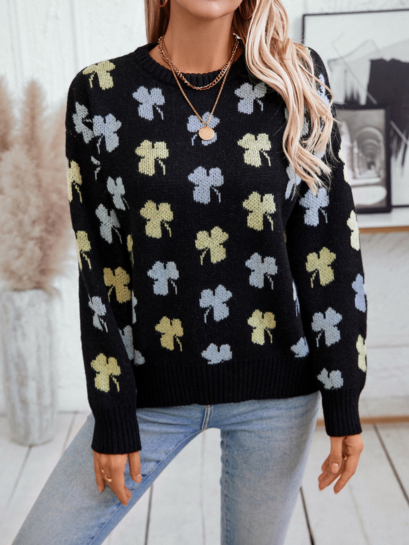 Clover Round Neck Long Sleeve Sweater