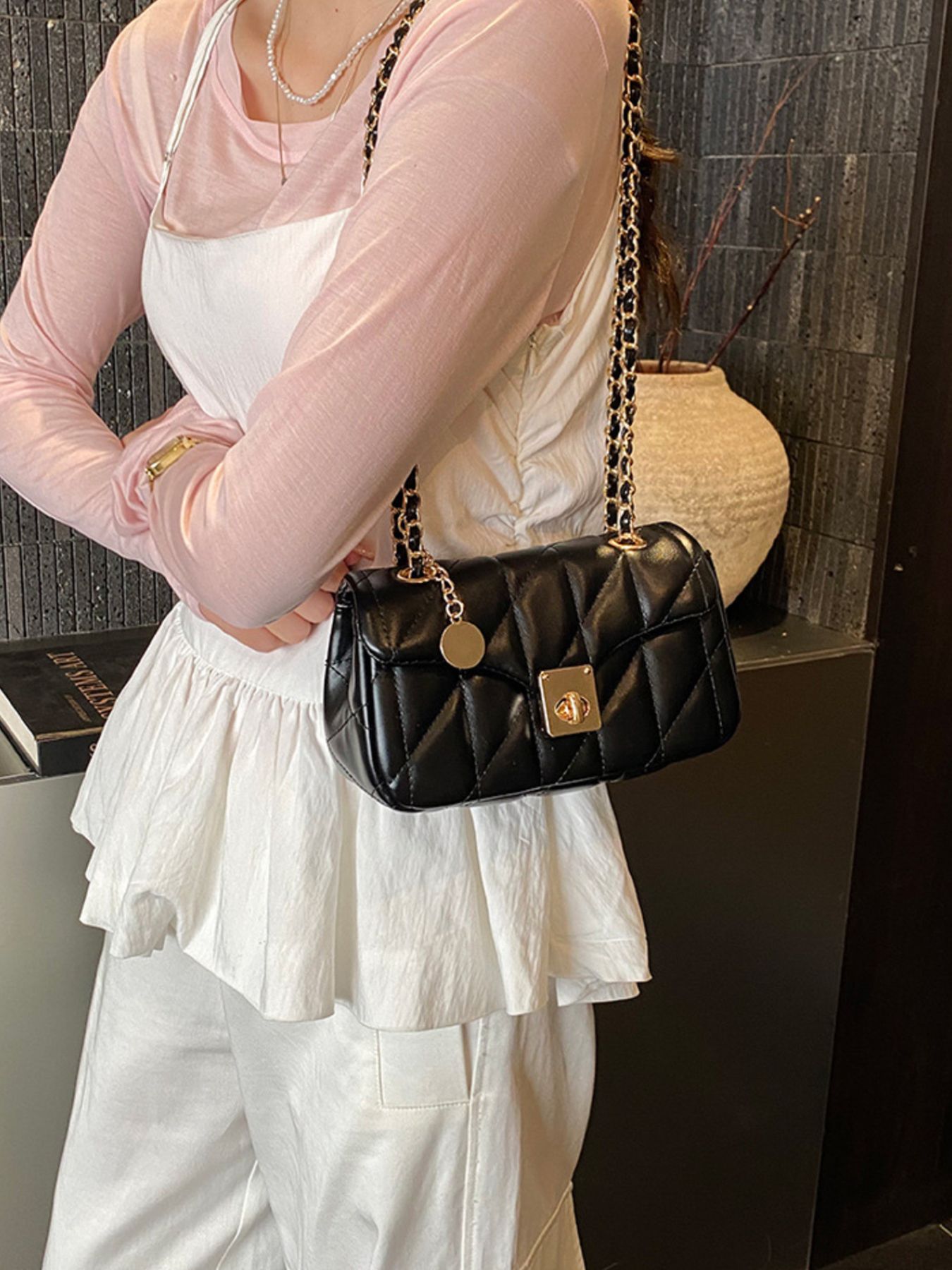 Quilted Chain Shoulder Bag 2