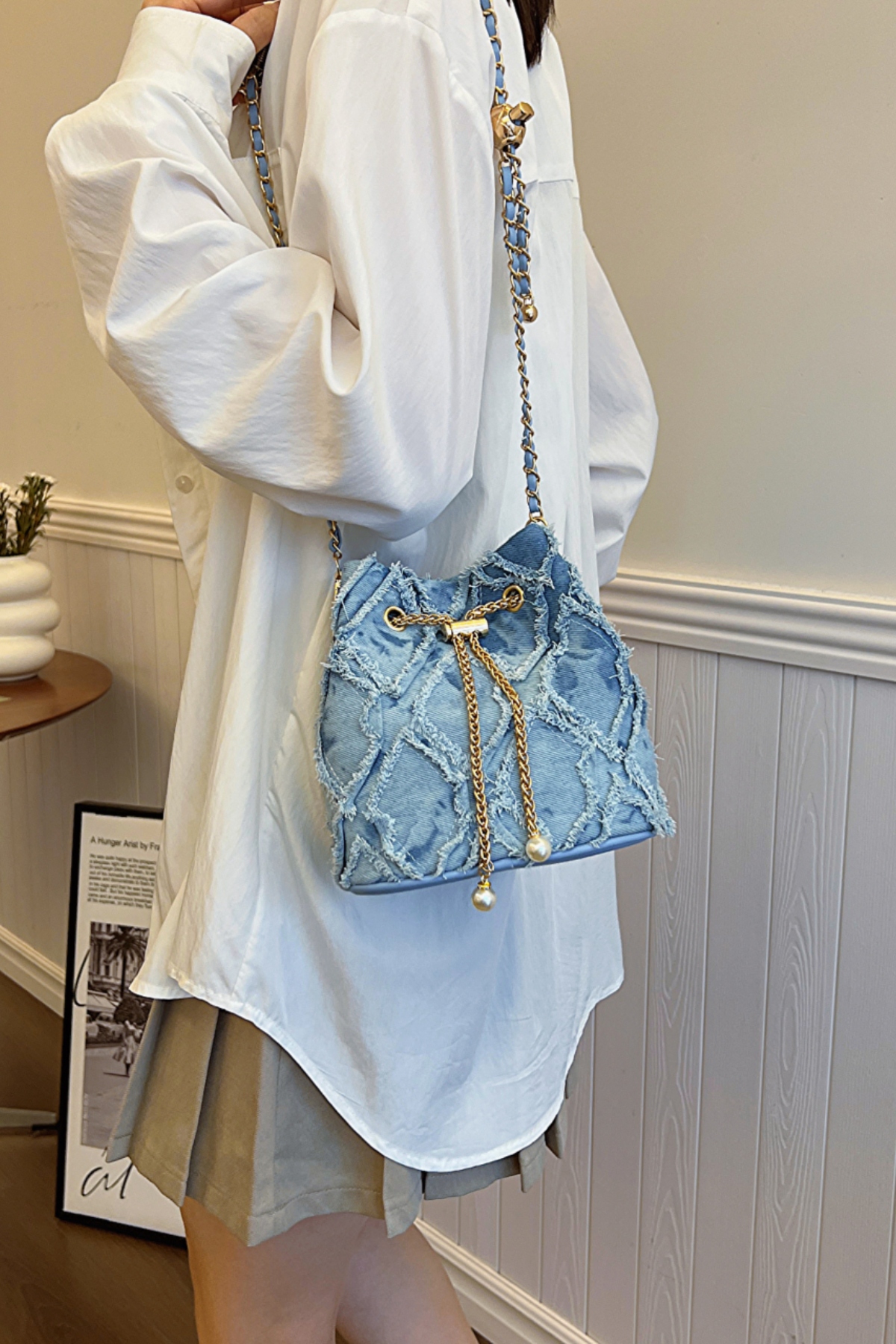 Chain Drawstring Raw Edge Denim Bucket Bag 4