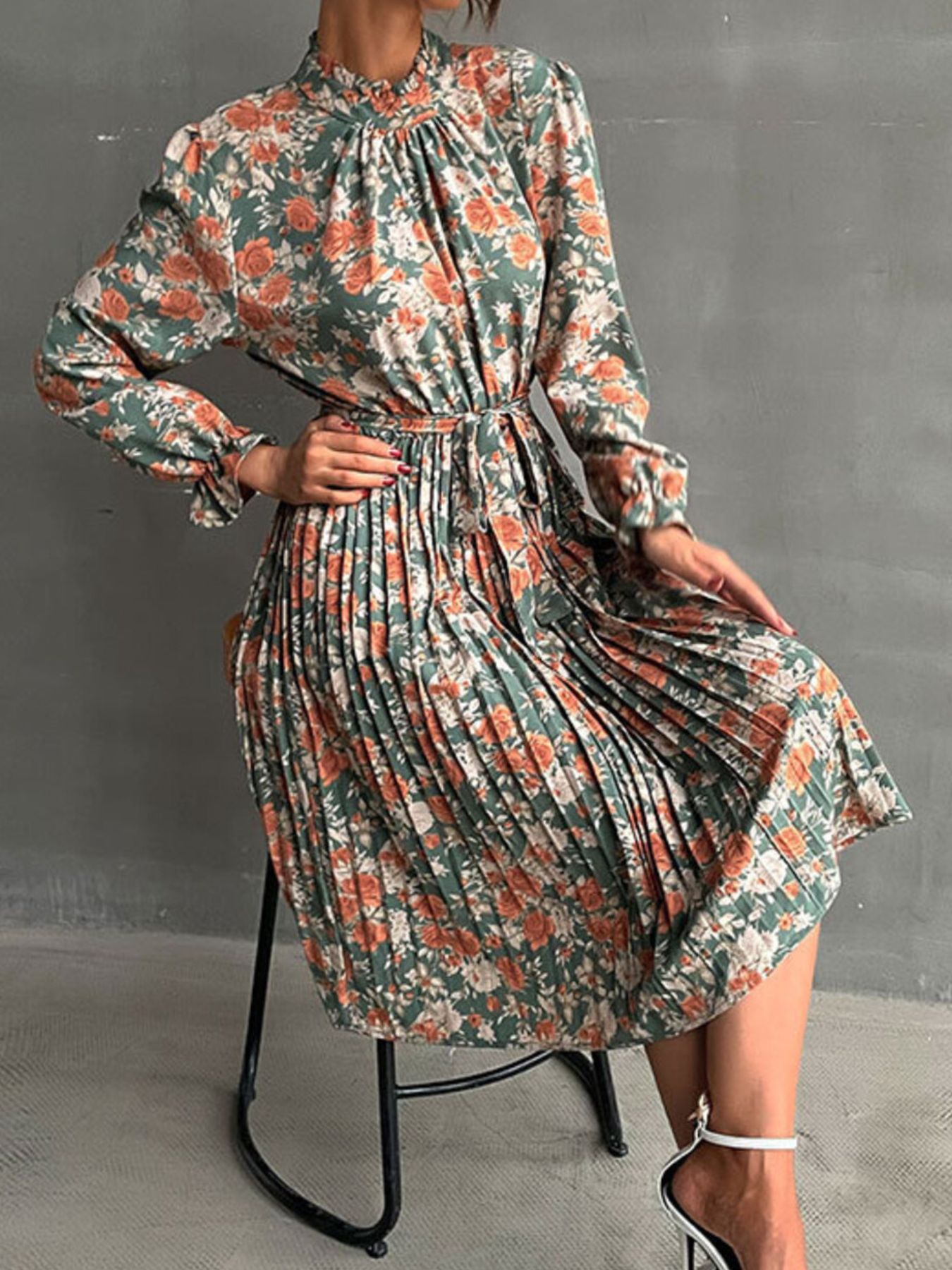 Floral Print Long Sleeve Pleated Midi Dress