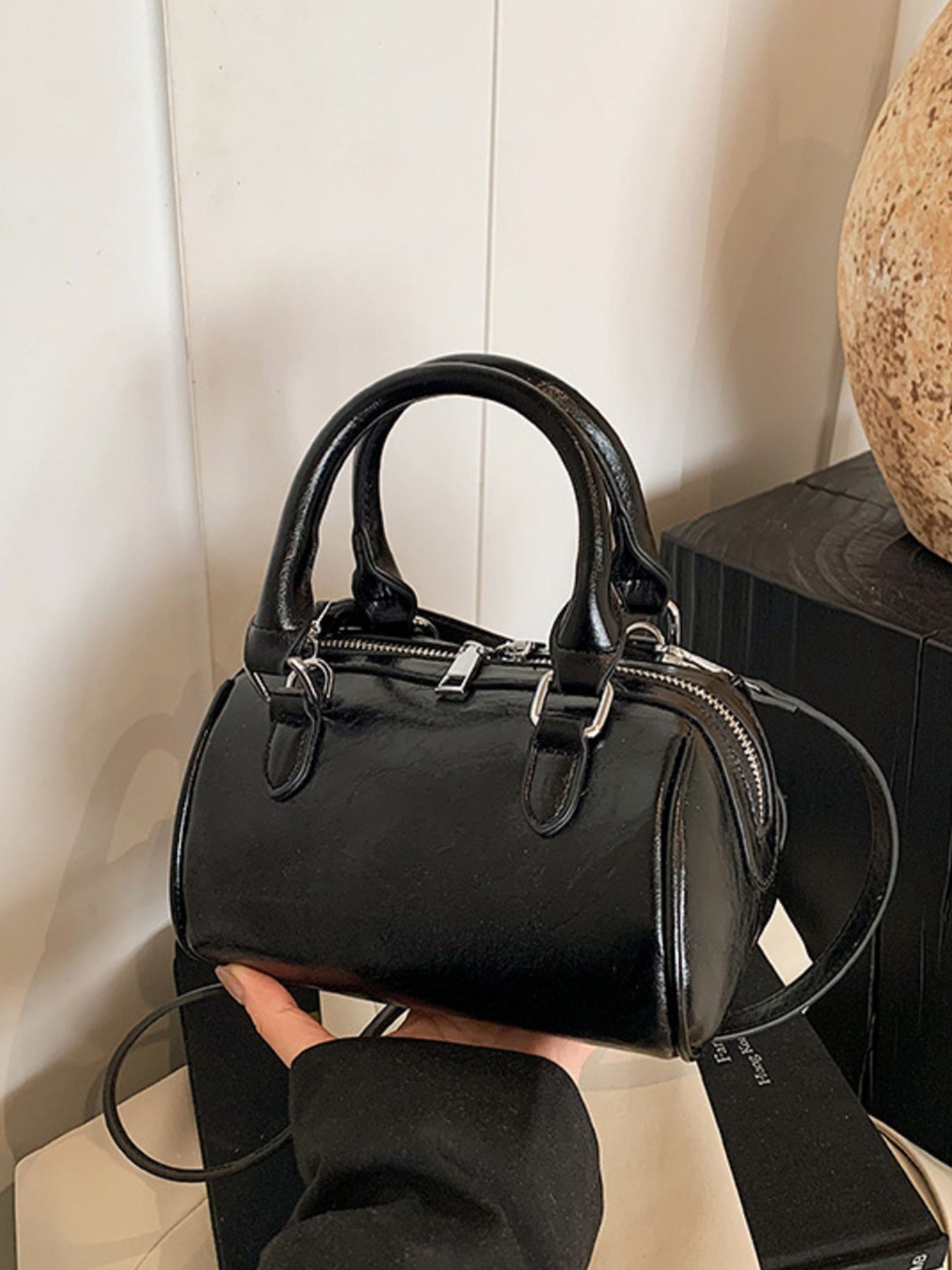 Cylinder Leather Shoulder Bag 1