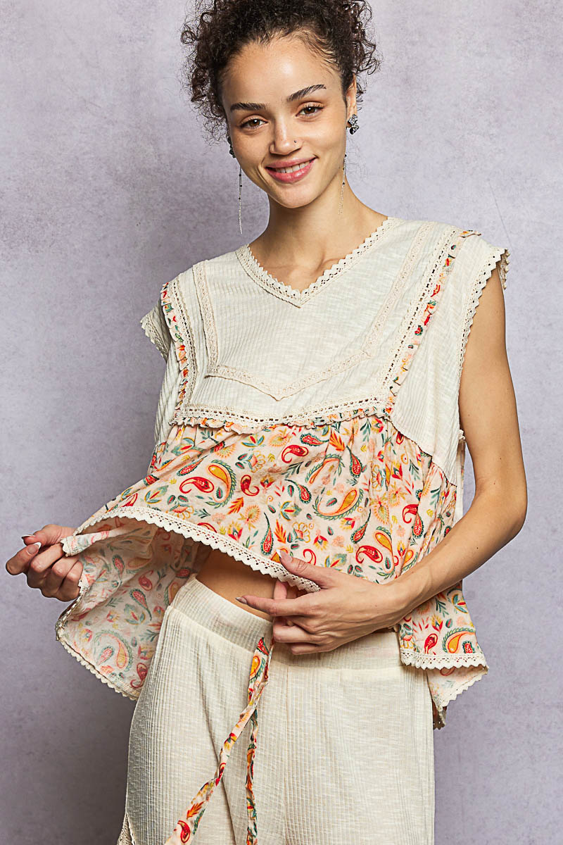 Lace Detail Floral Cropped Ruffled Top