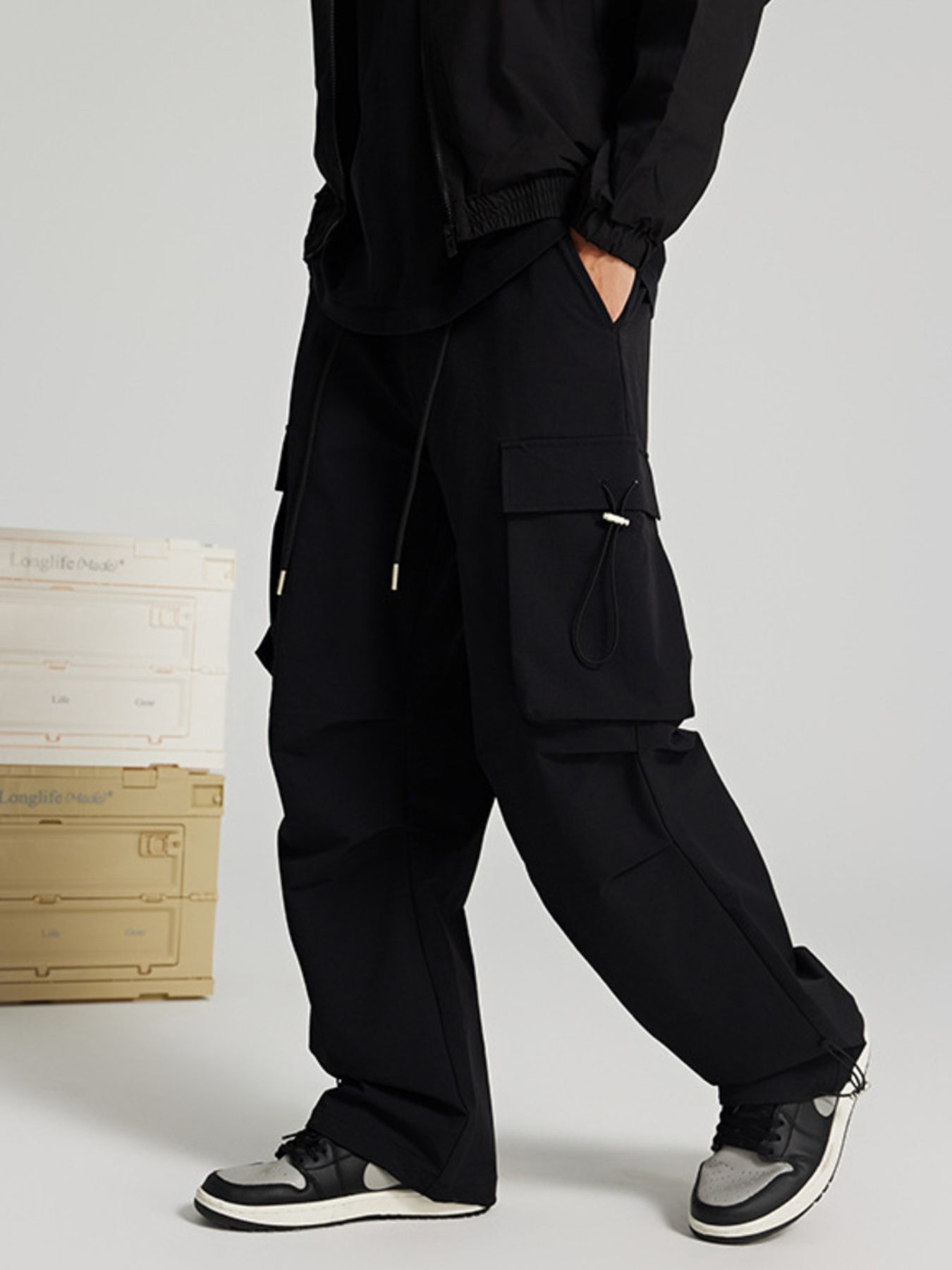 Men's Wide Leg Pants with Cargo Pockets