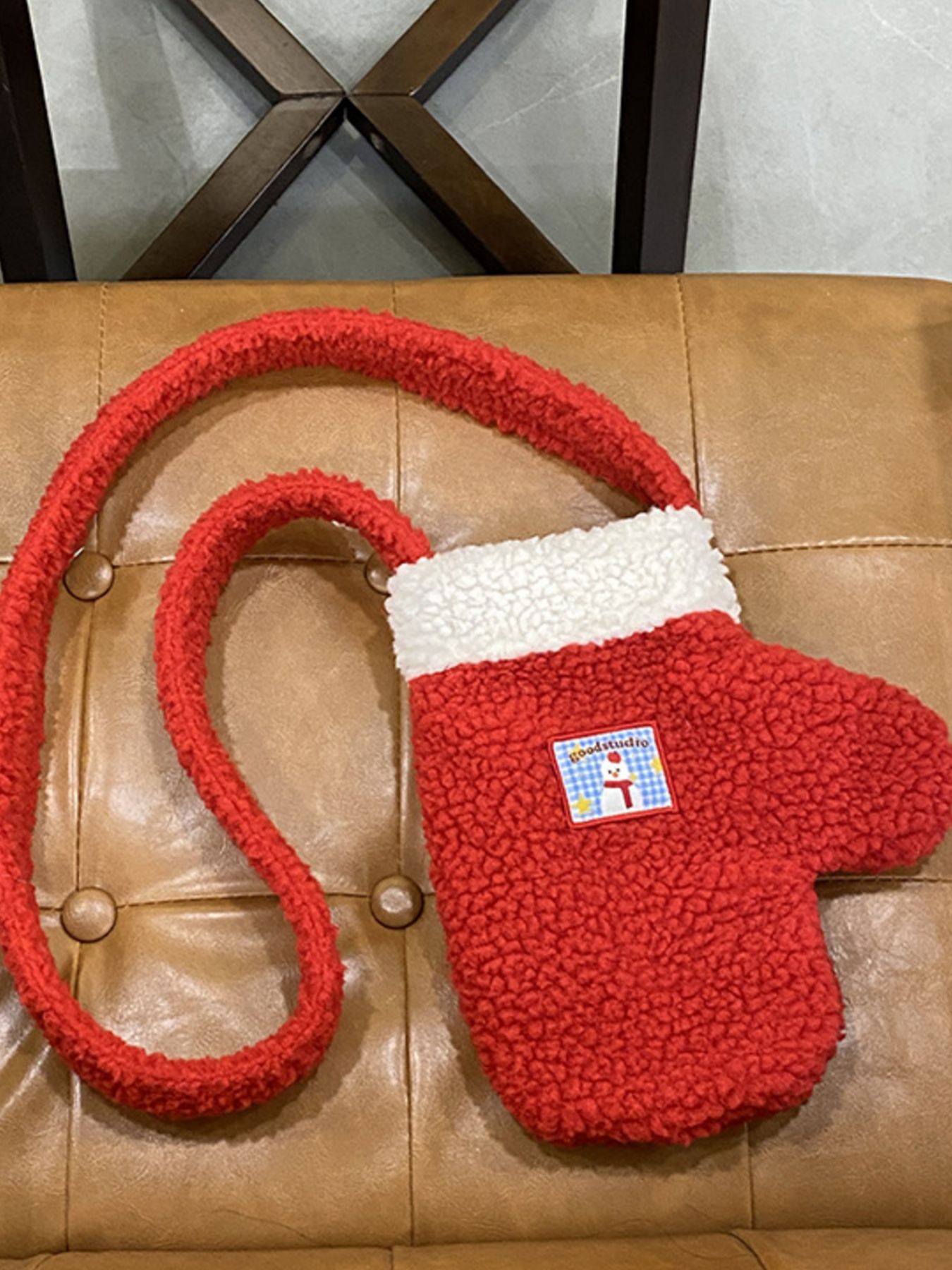 Christmas Mitten-Shaped Plush Crossbody Bag