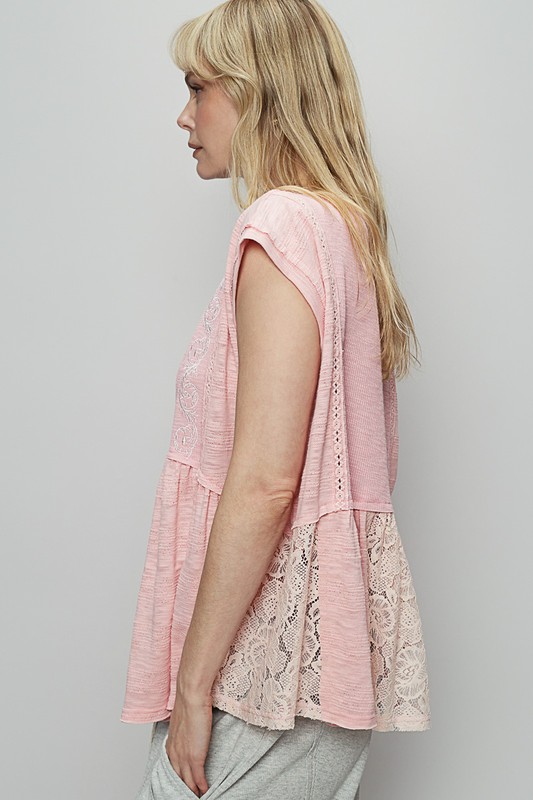 Embroidered Detail Boat Neck Cap Sleeve Lace Blouse