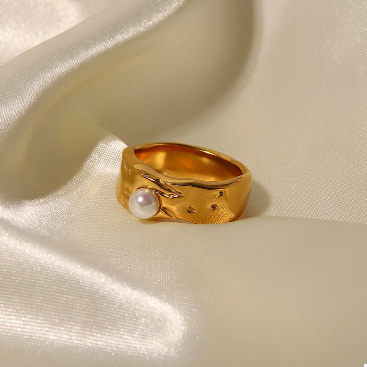 18K Gold-Plated Pearl Ring