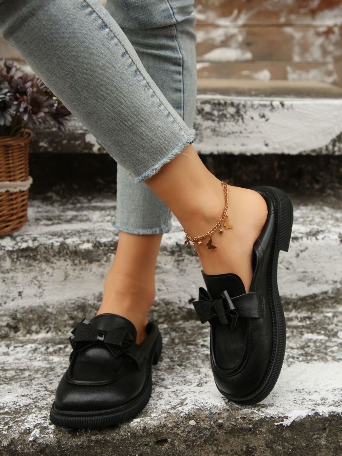 Bow Round Toe Loafers