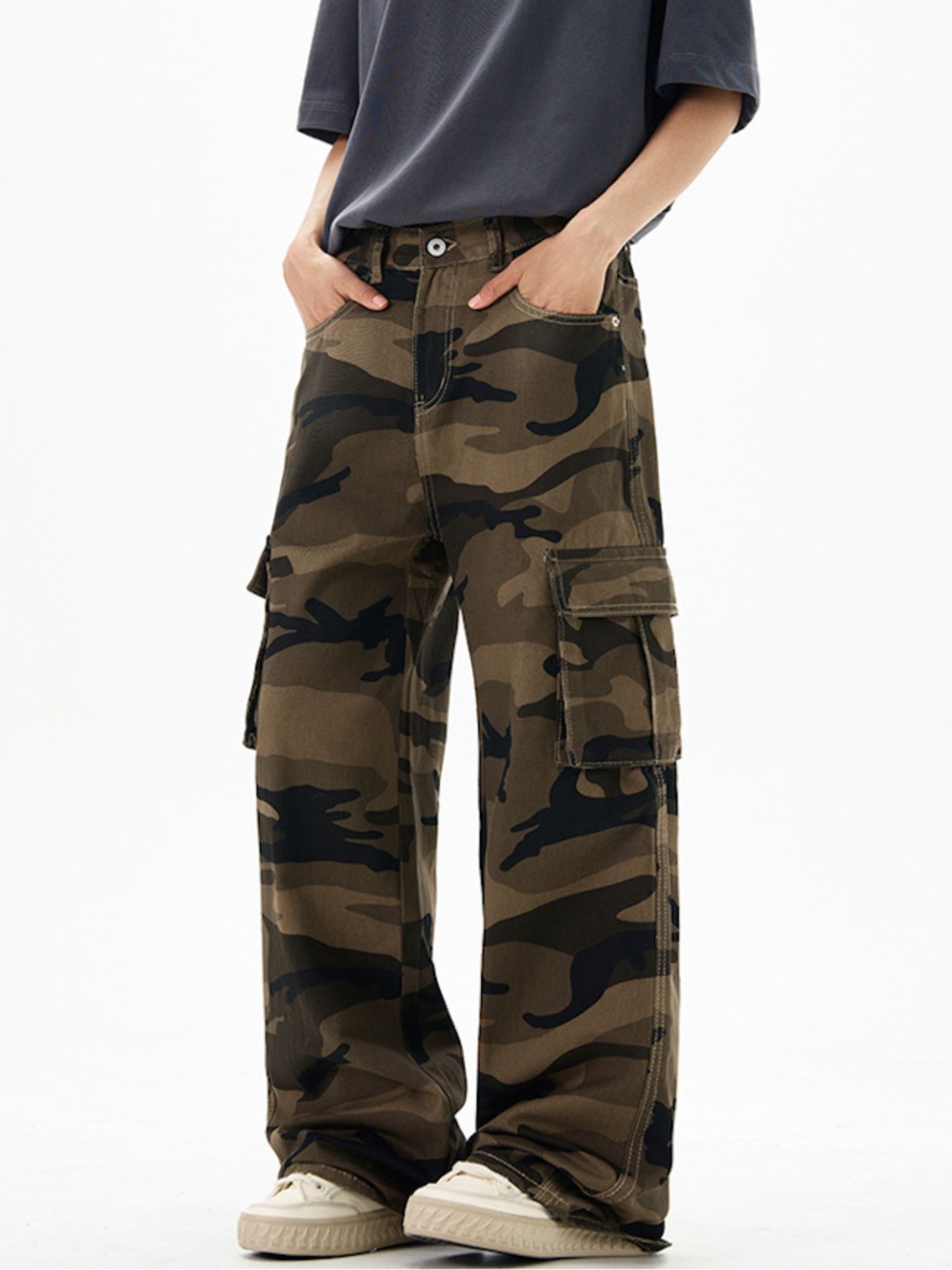 Men's Camo Print Wide Leg Cargo Pants