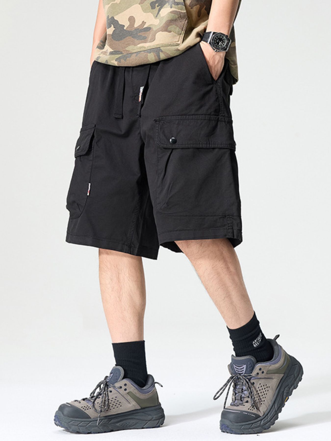 Men's Loose Fit Cargo Shorts