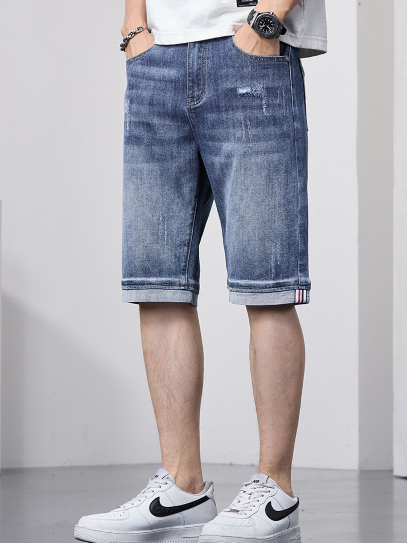 Men's Loose Fit Denim Shorts