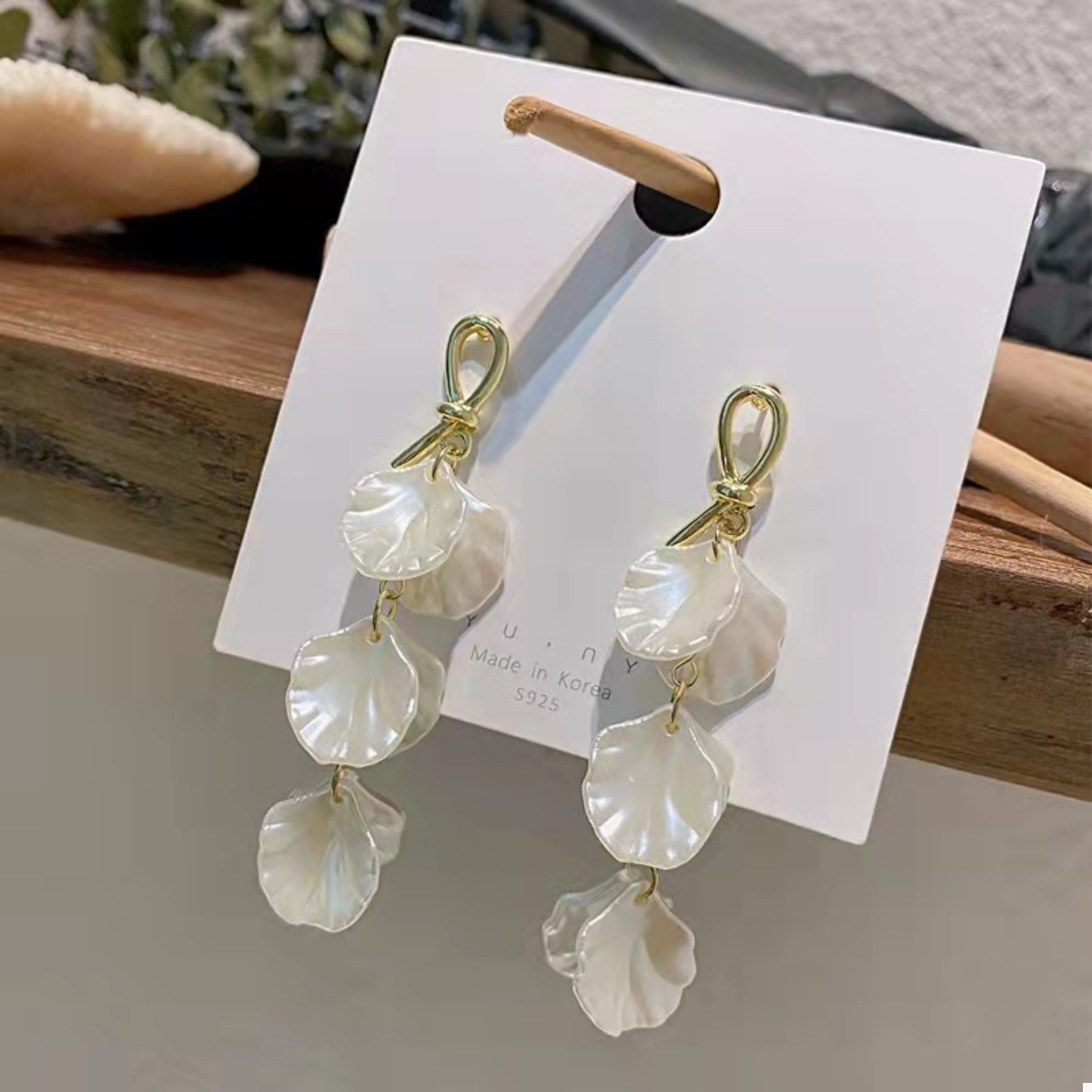 Shell Shape Drop Earrings