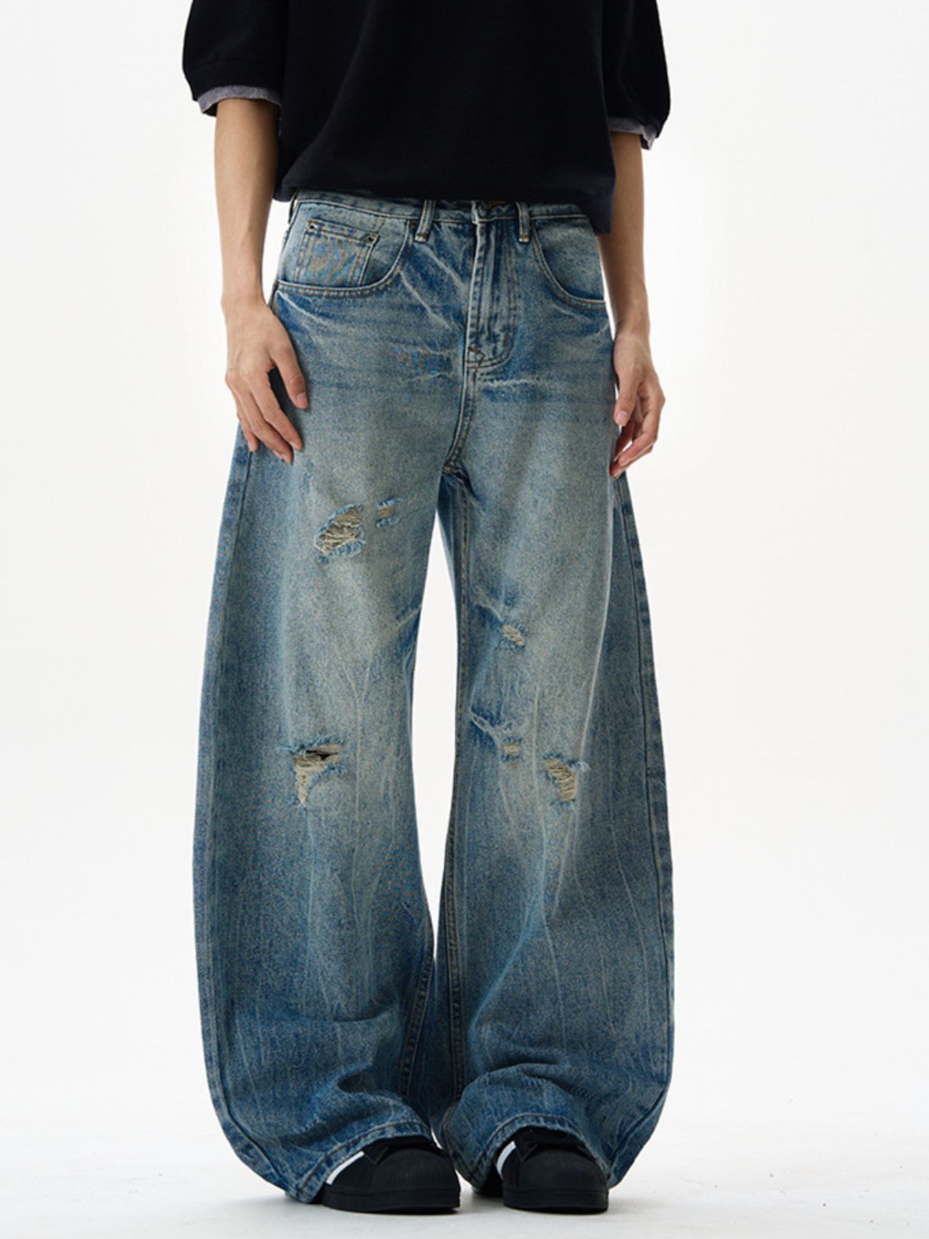 Men's Distressed Loose Fit Jeans