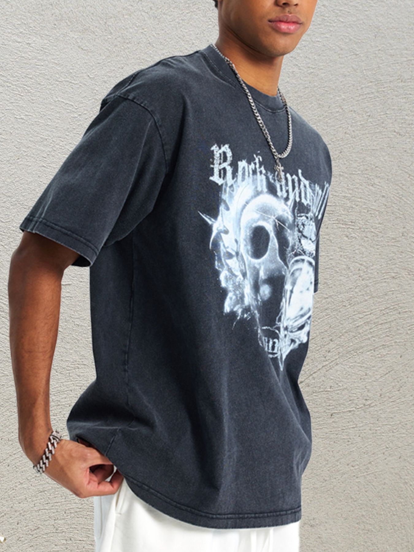 Men's Graphic Round Neck Short Sleeve T-Shirt