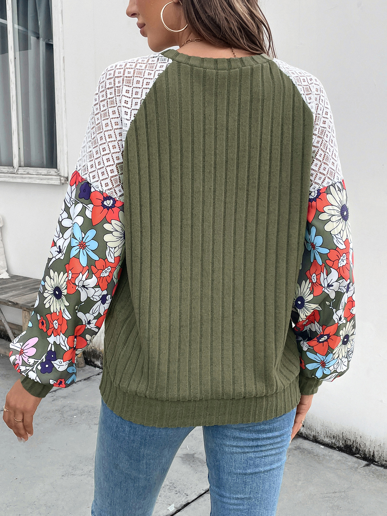 Printed Round Neck Long Sleeve Knit Top