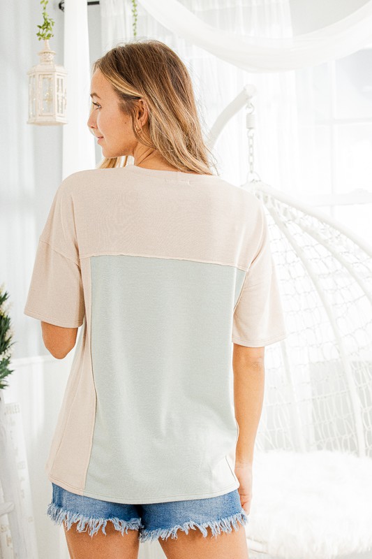 Full Size Contrast Round Neck Short Sleeve T-Shirt Plus Size