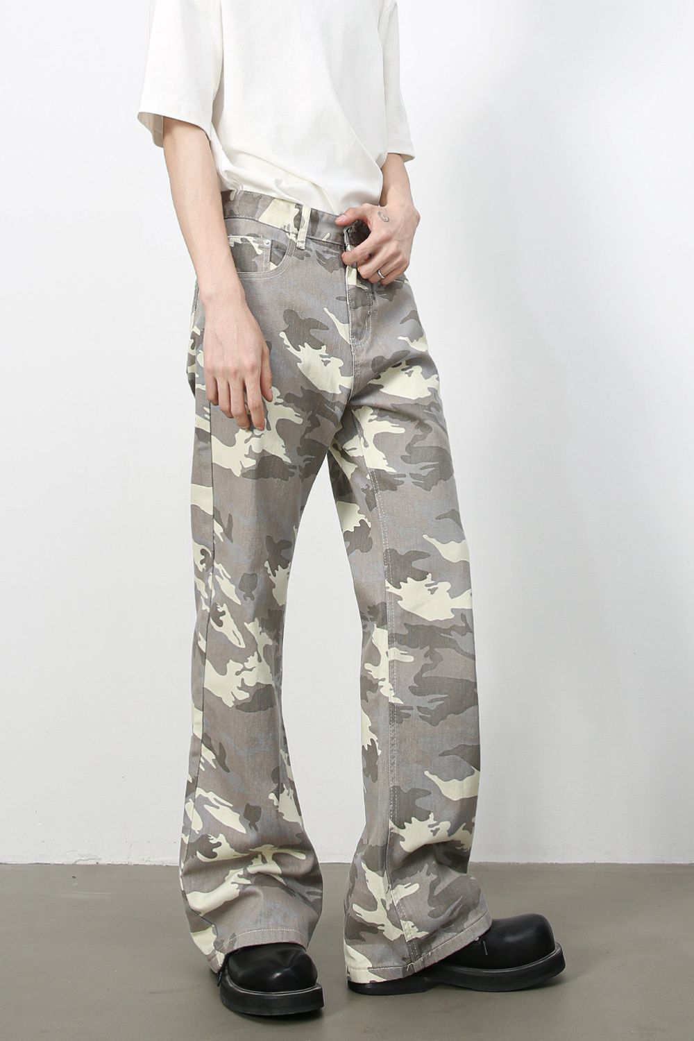 Men's Camouflage Jeans with Pockets