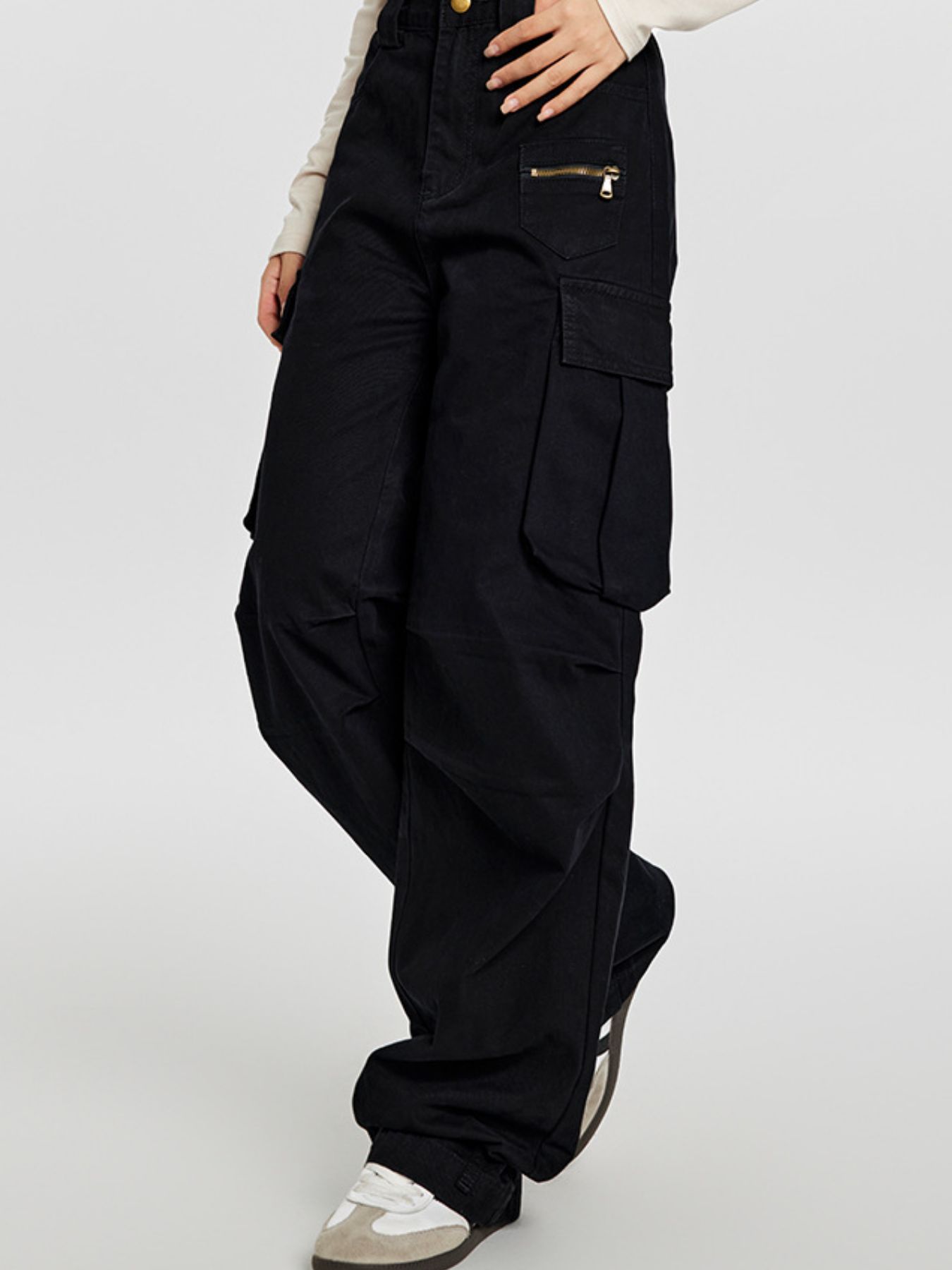 Men's Wide Leg Cargo Pants