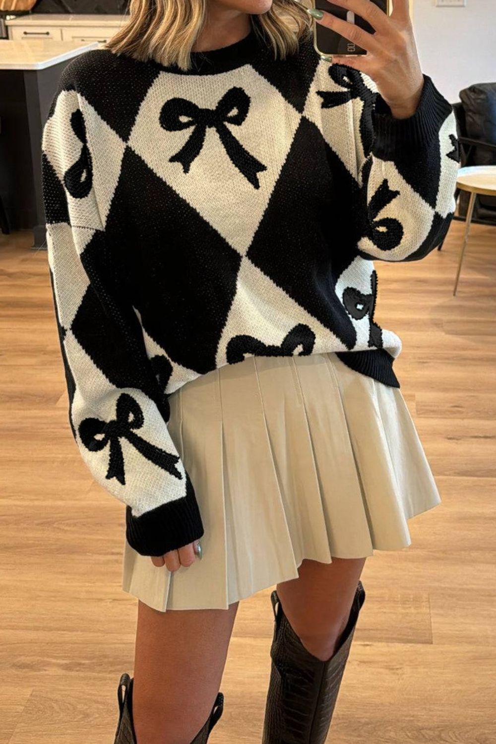 Bow Pattern Long Sleeve Contrast Sweater