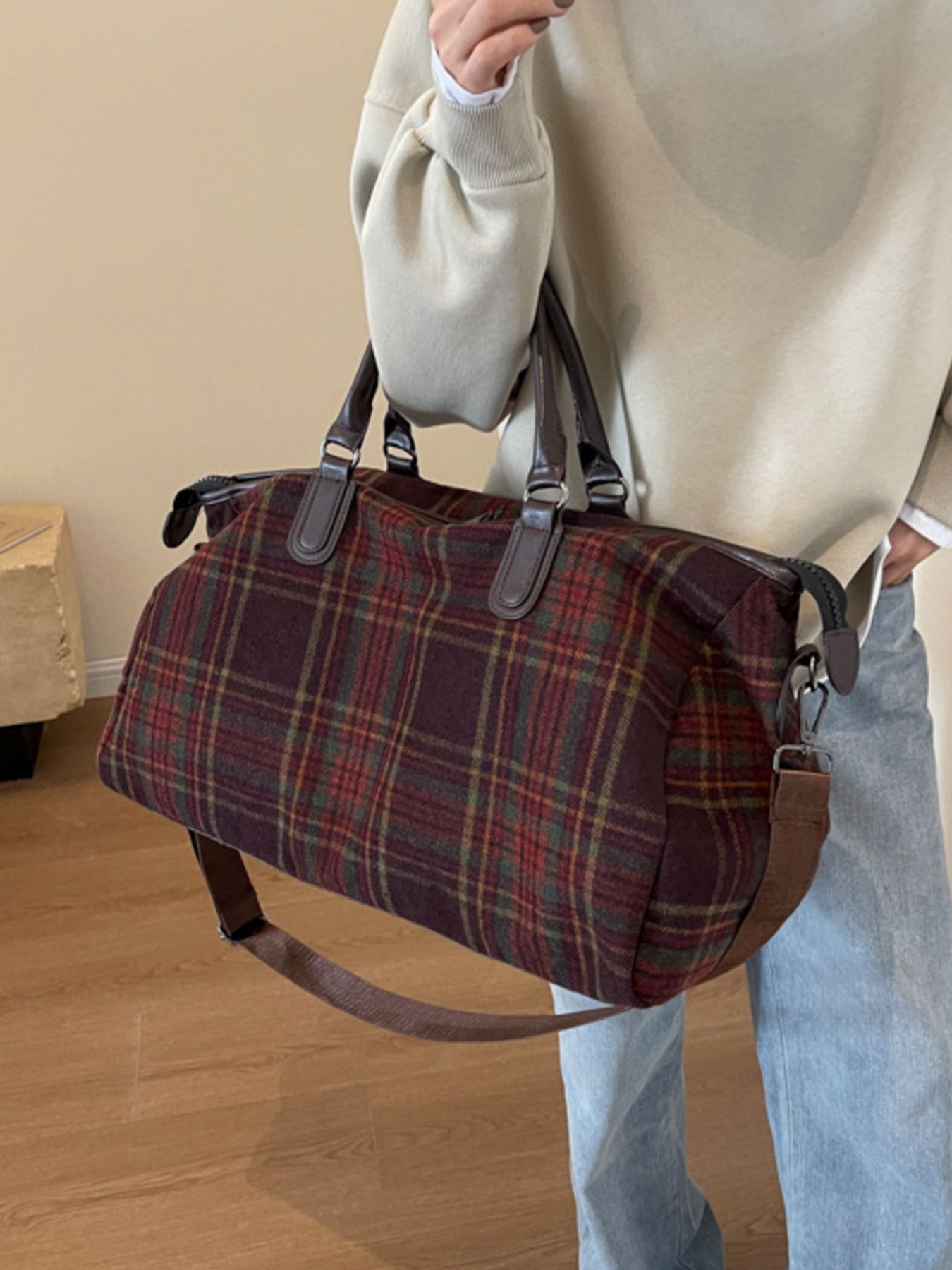 Vintage Plaid Pattern Travel Bag 5