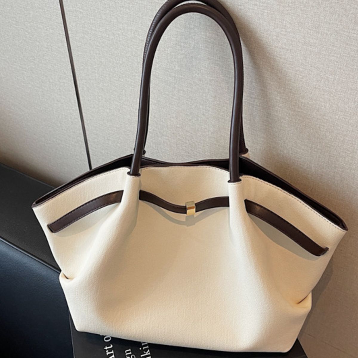 Large Capacity Shoulder Bag 2