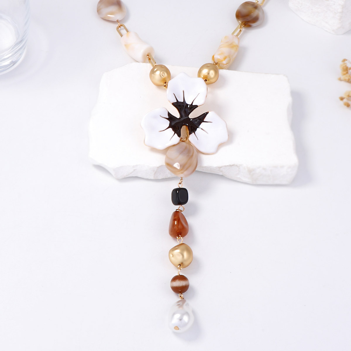 Alloy Dripping Oil Flower Resin Y-Shaped Necklace