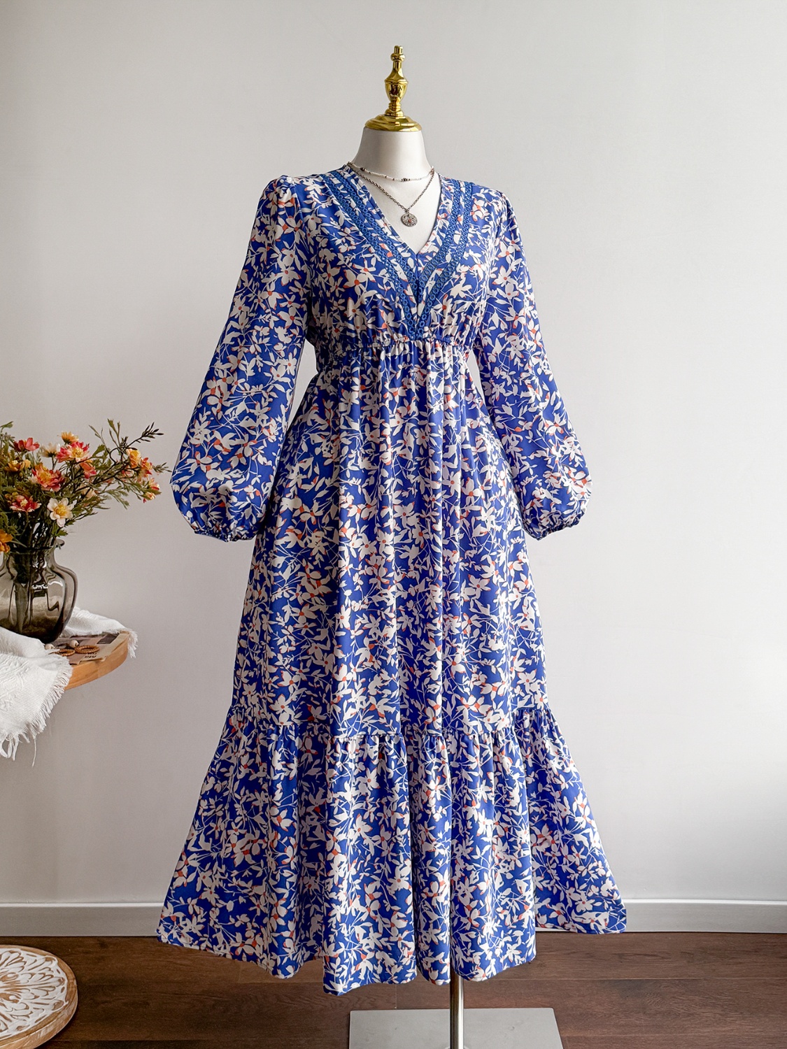 Plus Size Floral Print V-Neck Long Sleeve Maxi Dress