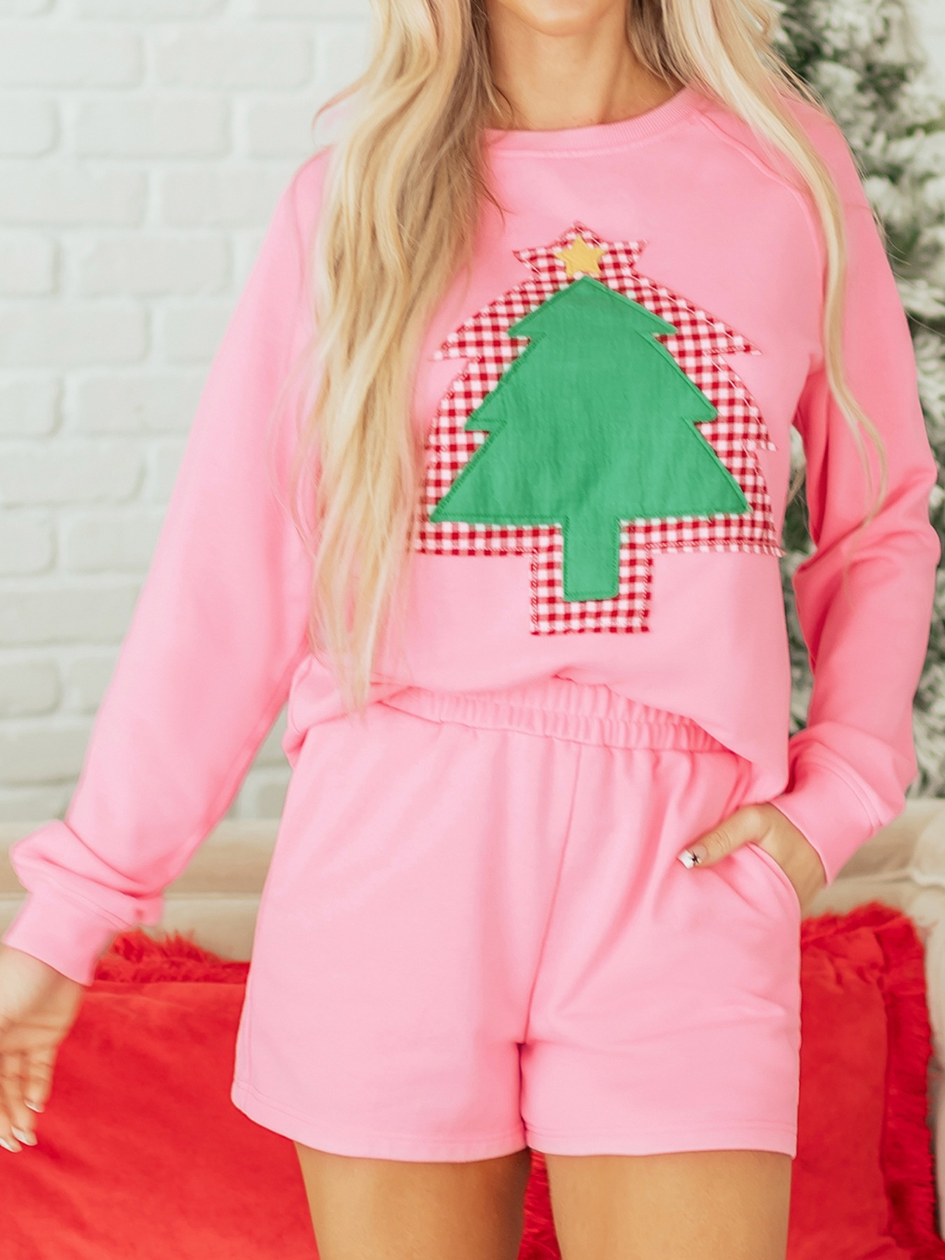 Plaid Contrasted Double Christmas Tree Patched Raglan Sleeve Pullover 2pcs Short Set