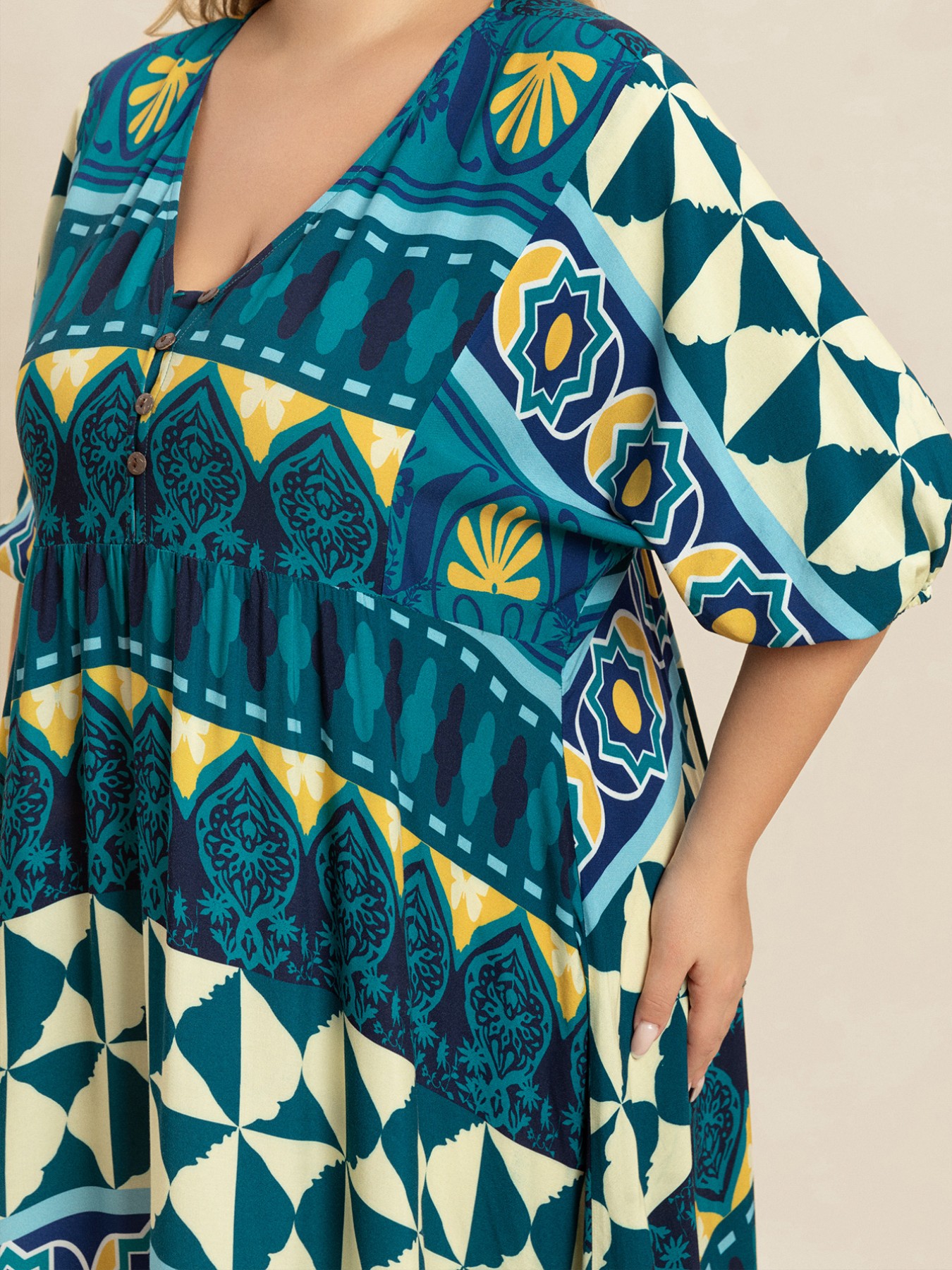 Plus Size Printed V-Neck Half Sleeve Midi Dress