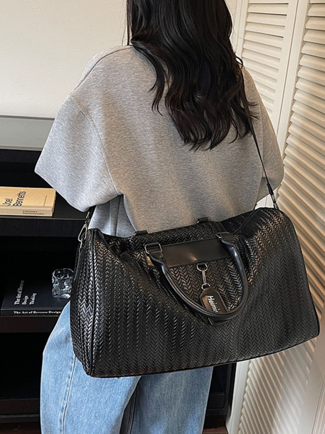 Textured Leather Travel Bag 4