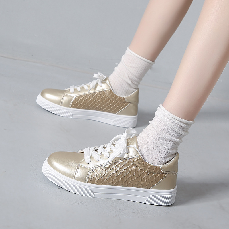 Round Toe Lace Up Sneakers