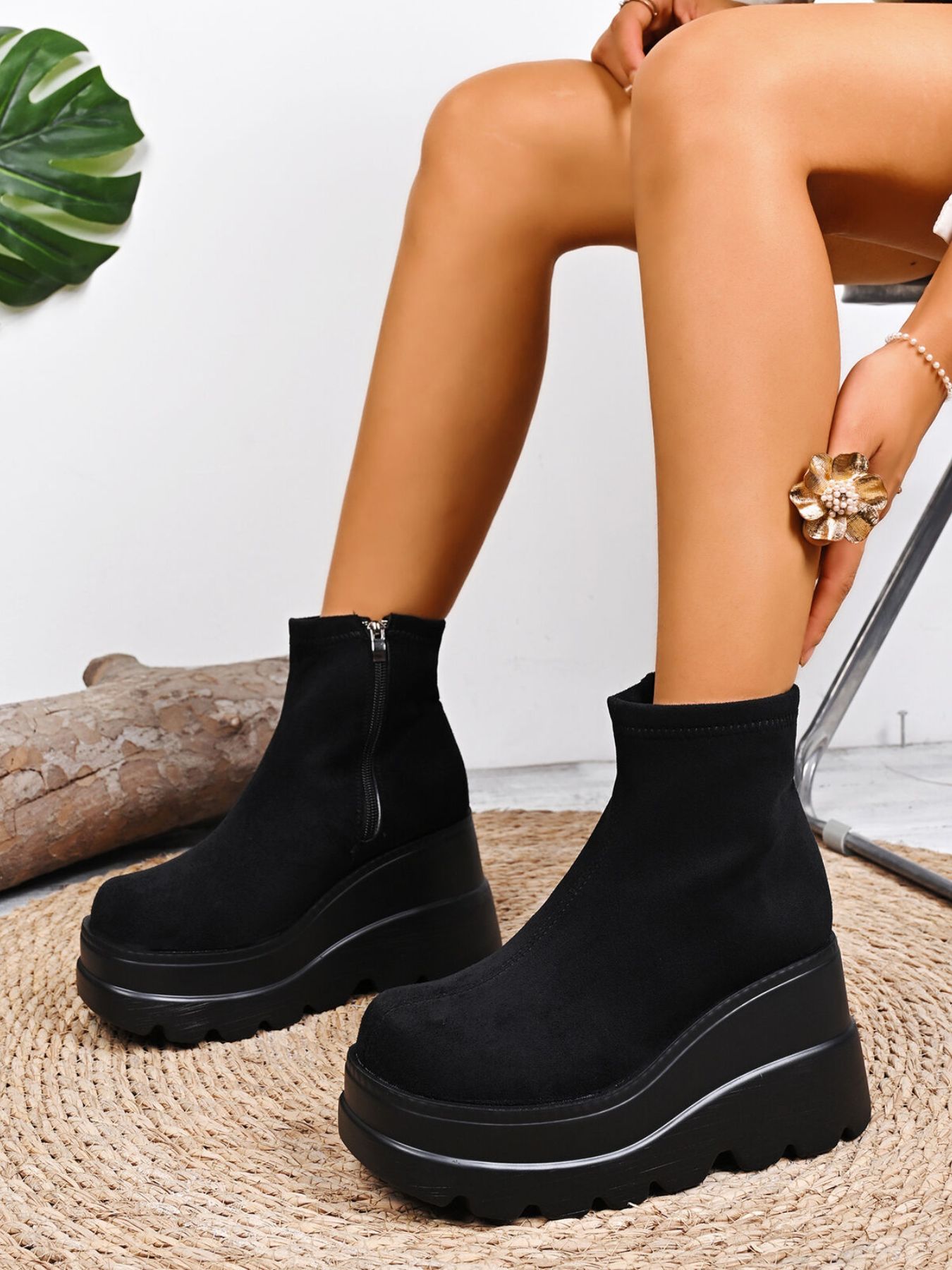 Round Toe Platform Wedge Boots