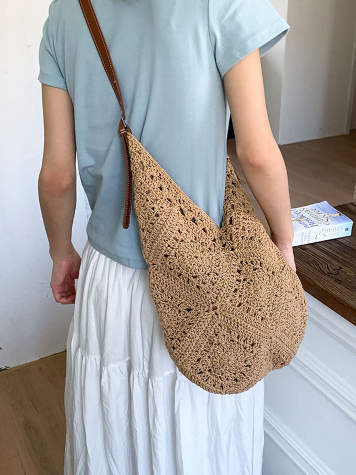 Crochet Shoulder Bag with Leather Straps 4