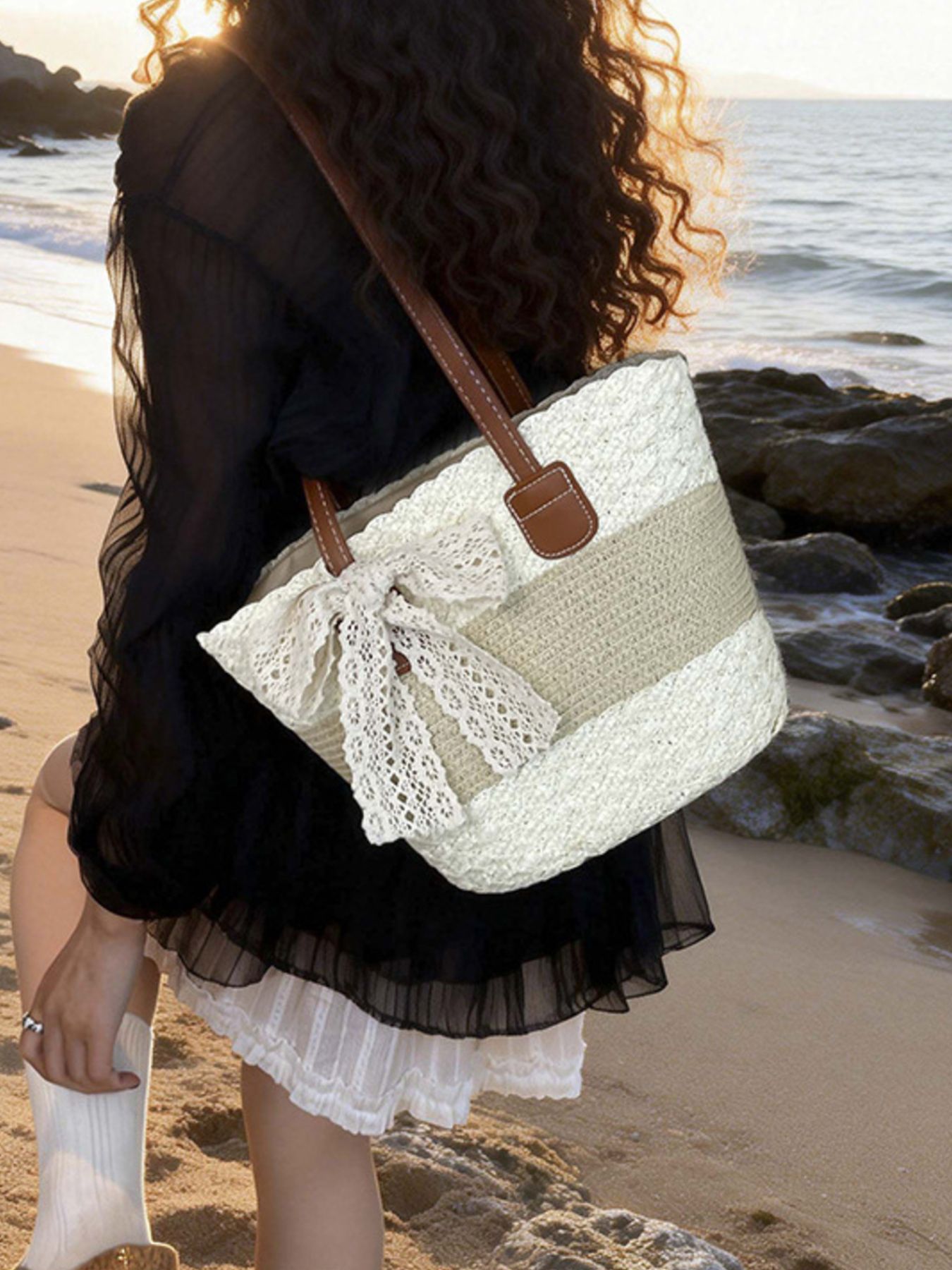 Lace Trimmed Straw Shoulder Bag 2