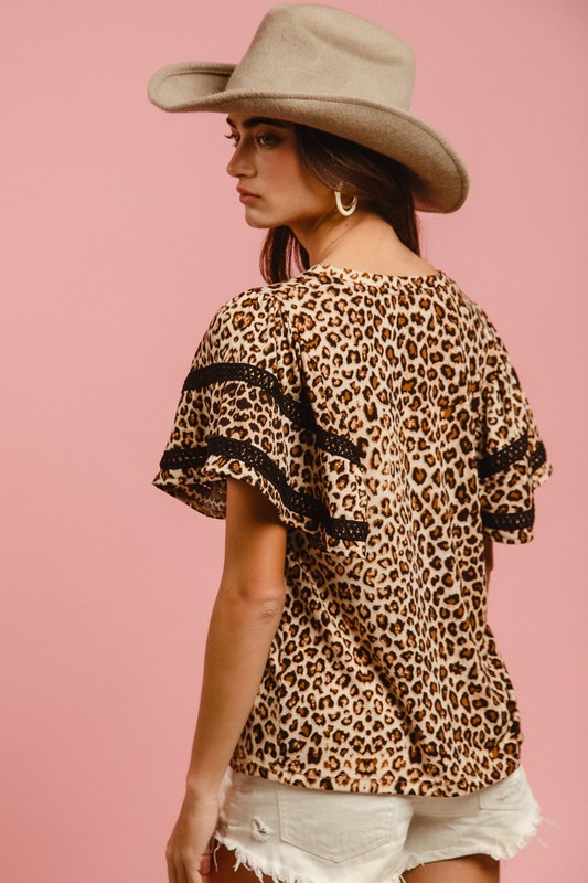 Leopard Crochet Trim Round Neck Short Sleeve Top