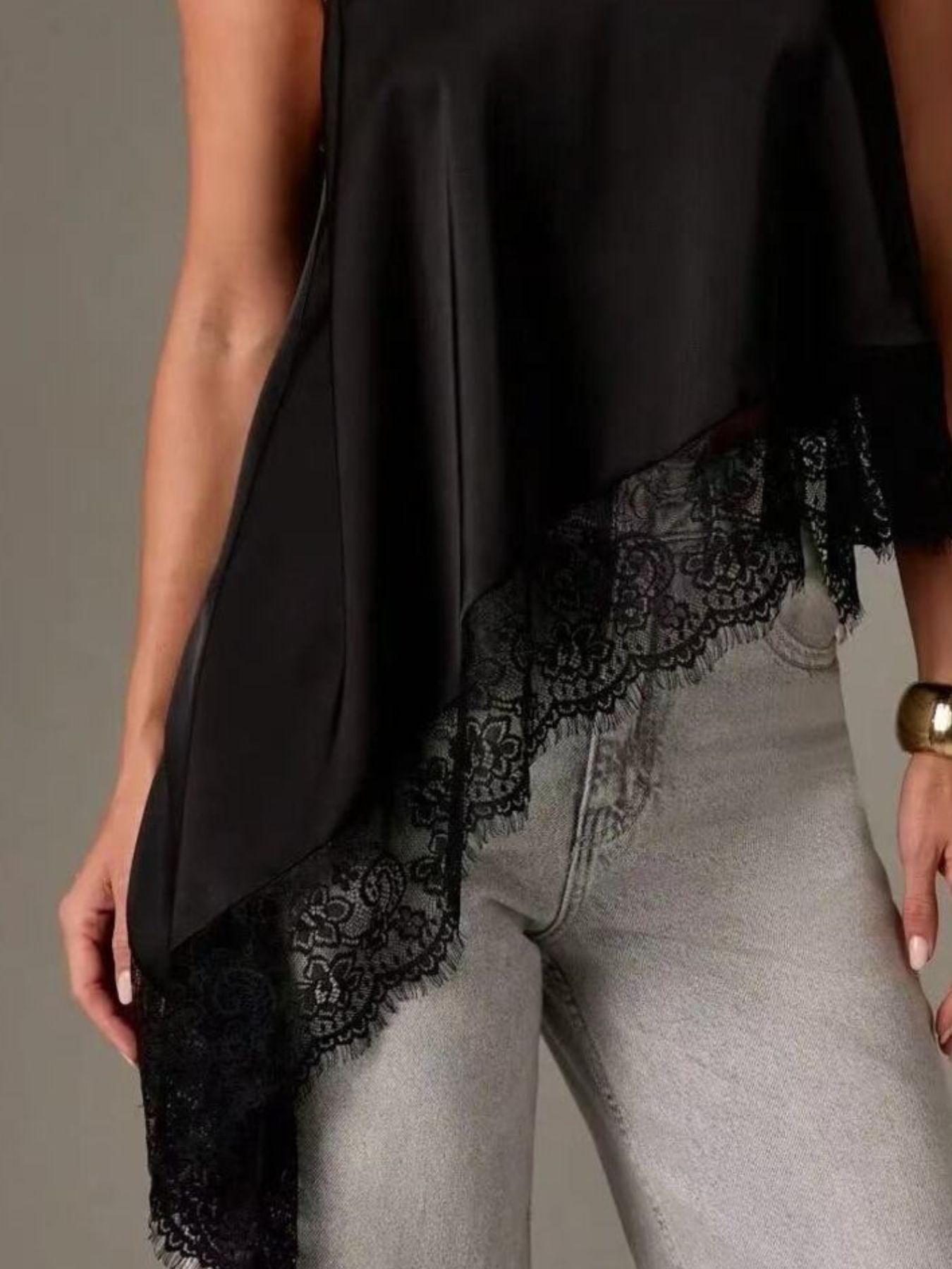 Lace Trim Sleeveless Top