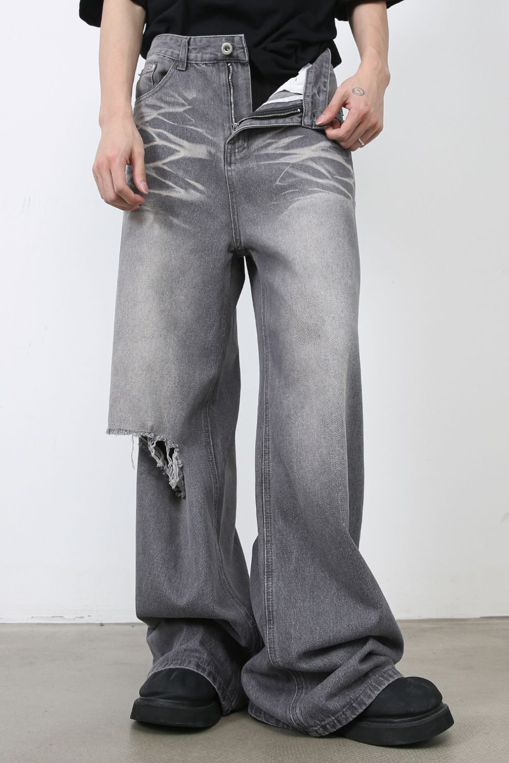 Men's Distressed Wide Leg Jeans