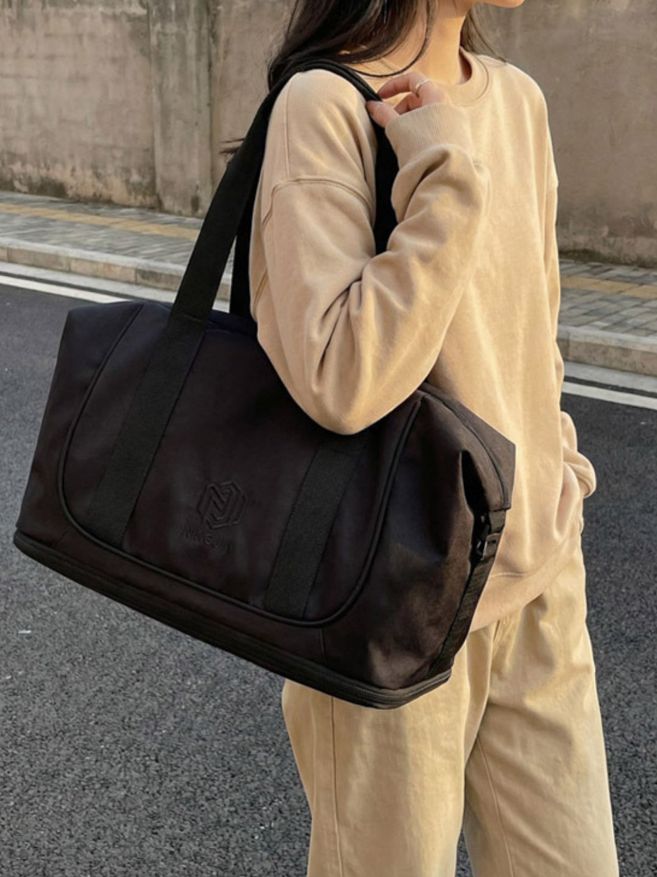 Solid Color Nylon Duffle Bag 2