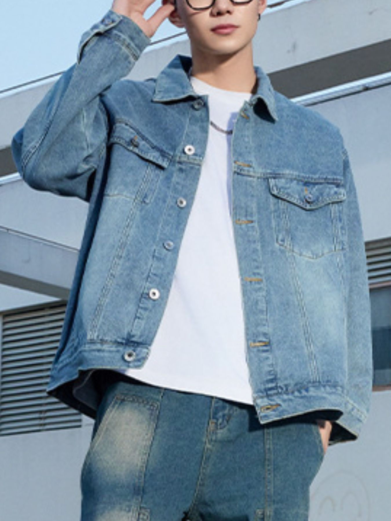 Men's Button Up Long Sleeve Denim Jacket