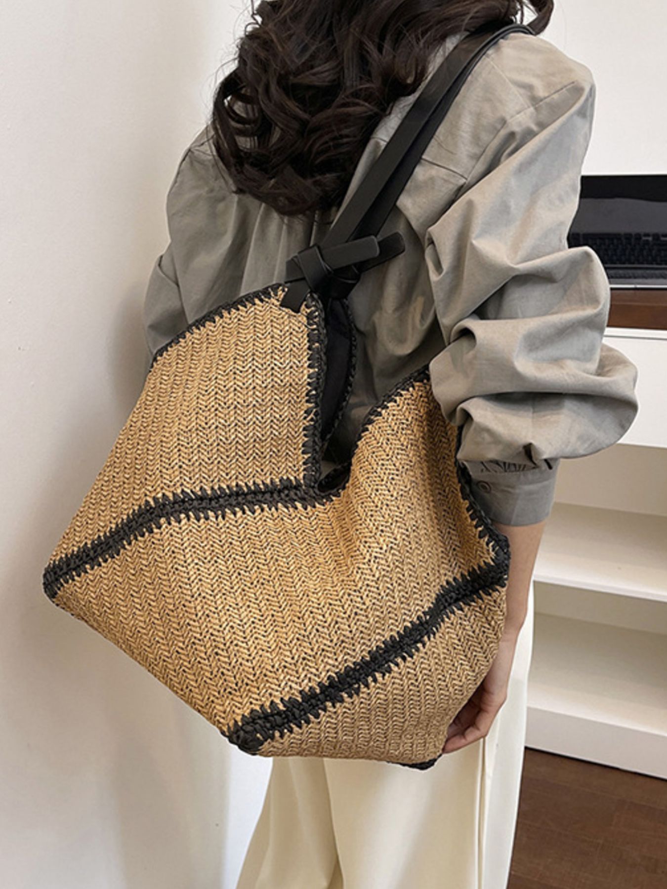 Woven Straw Shoulder Bag 3