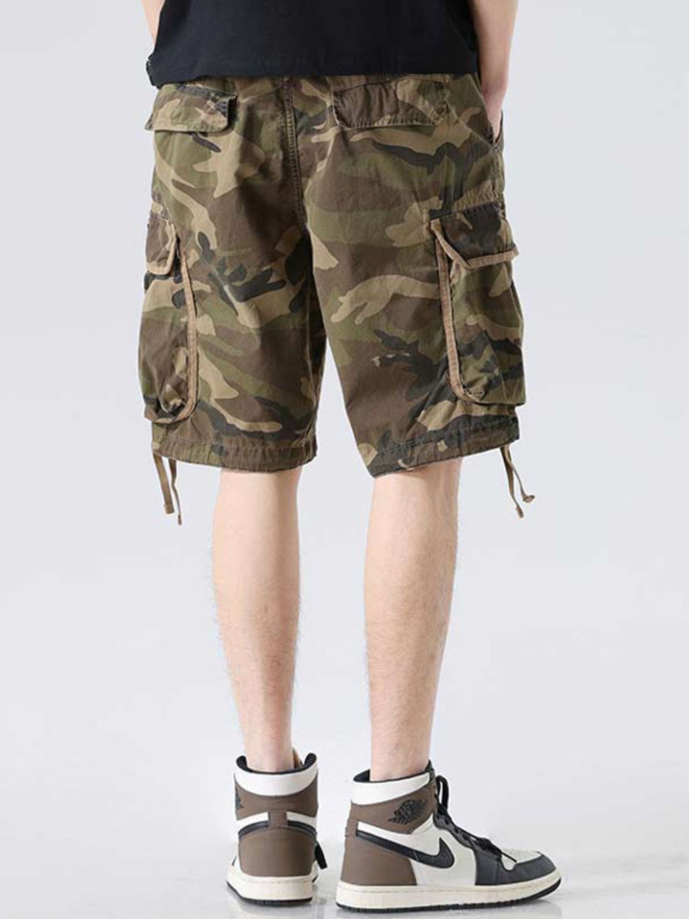 Men's Camouflage Cargo Shorts with Multiple Pockets