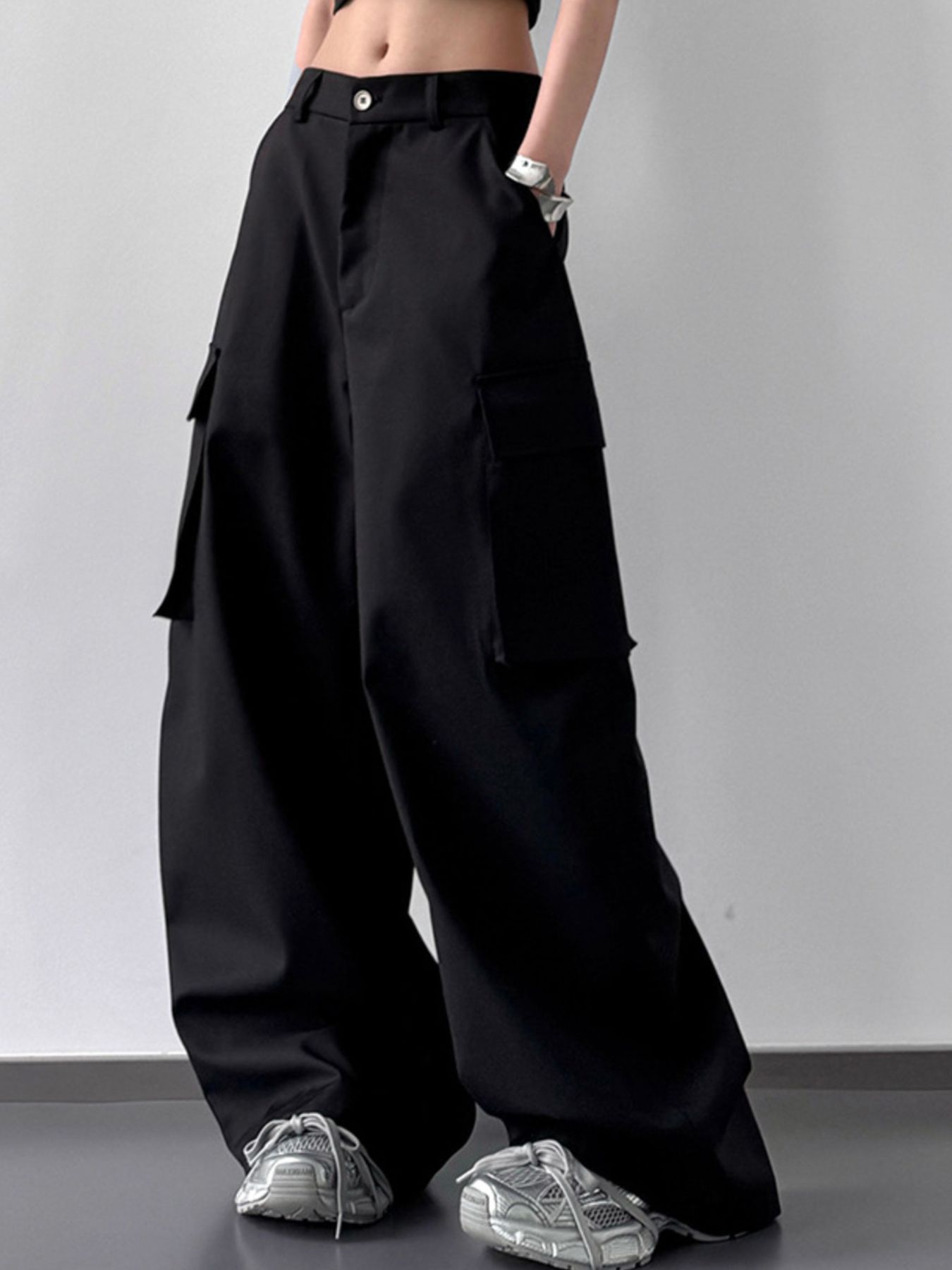 Wide Leg Cargo Pants