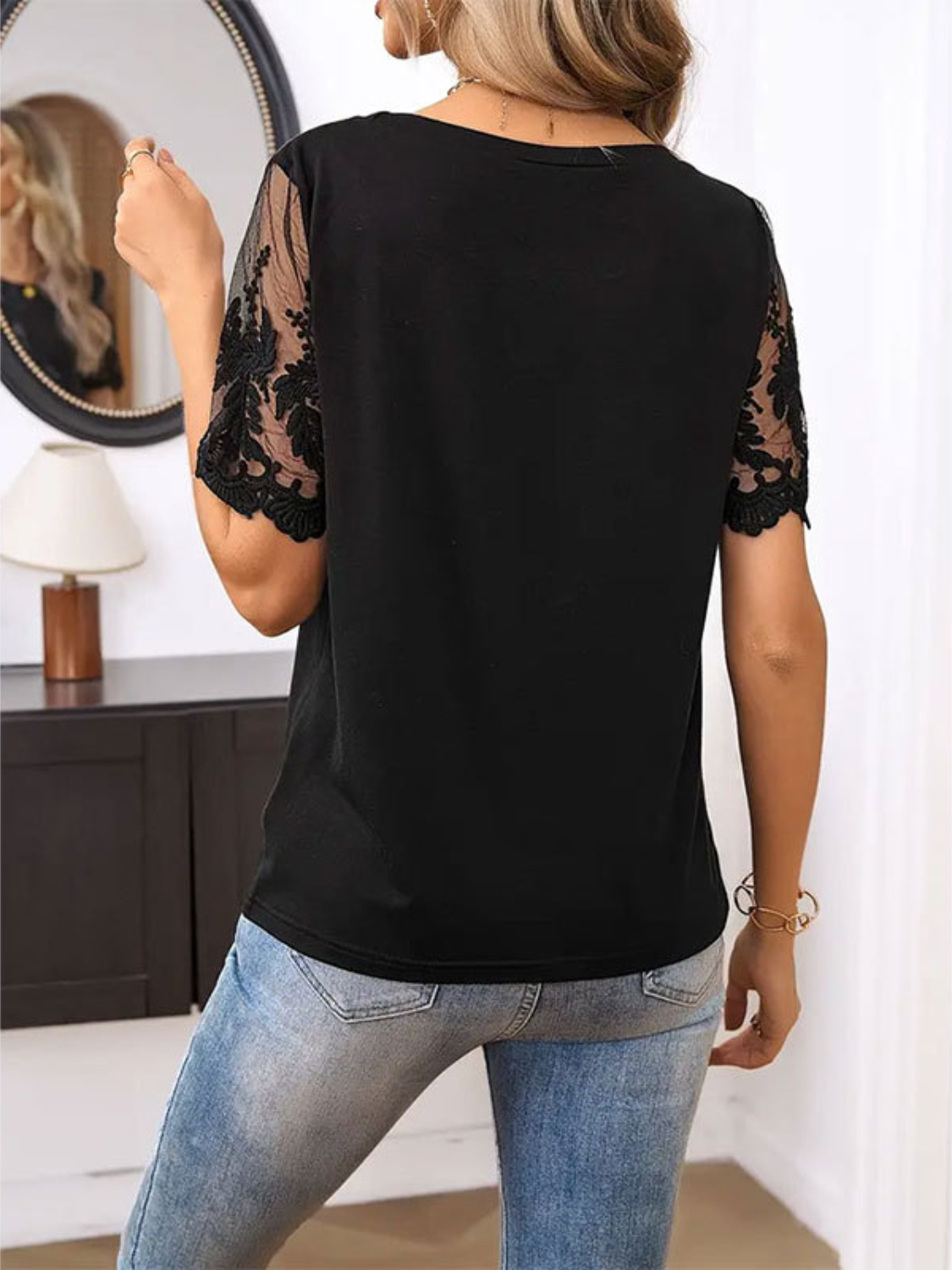 Lace Detail Round Neck Short Sleeve T-Shirt