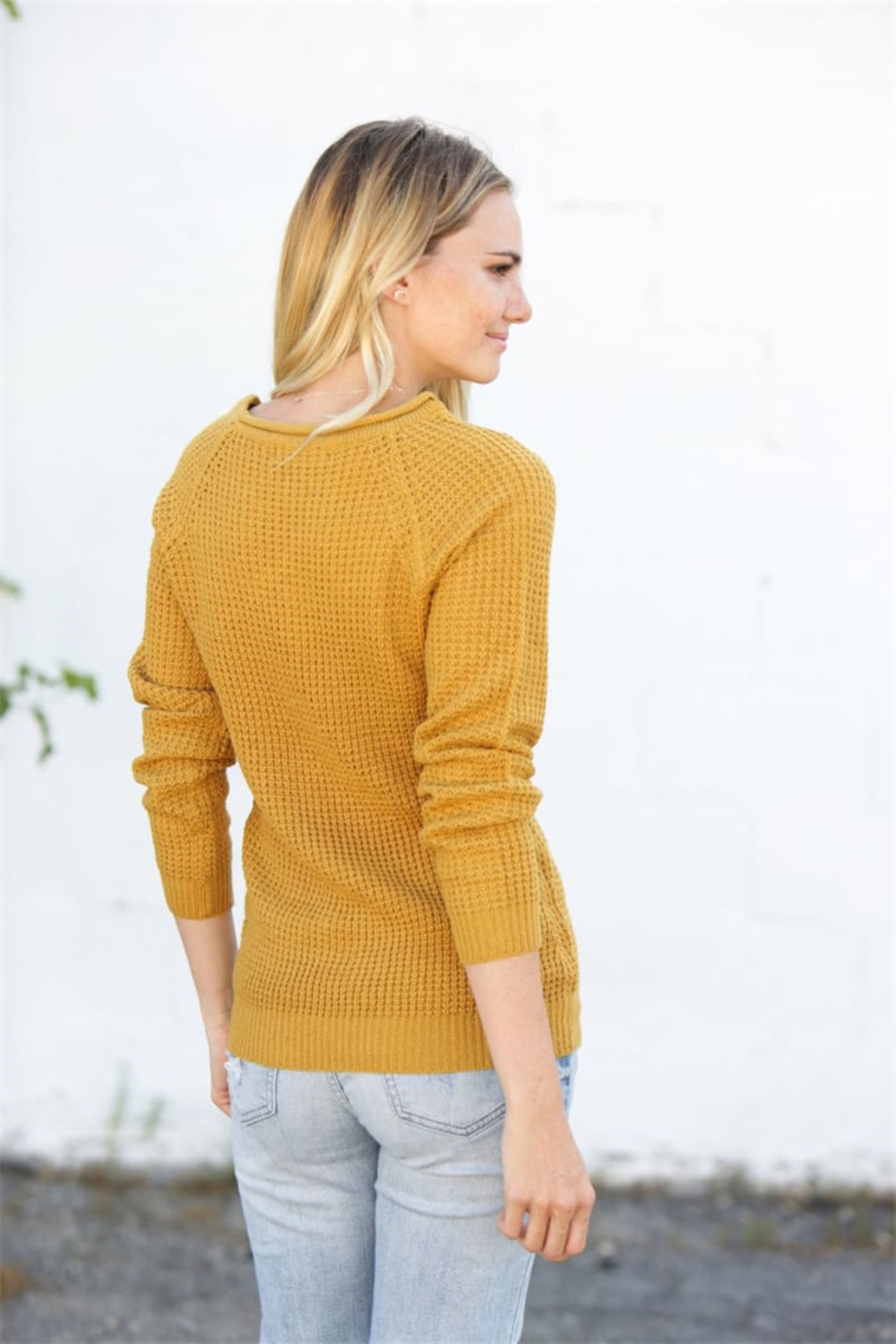 Round Neck Raglan Sleeve Sweater