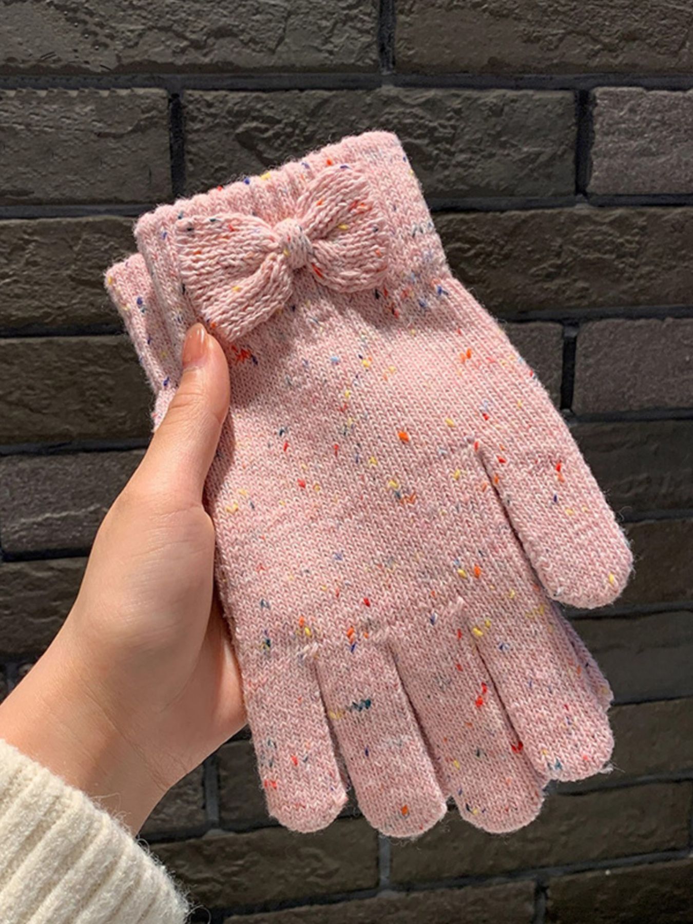 Knitted Bow Accent Gloves