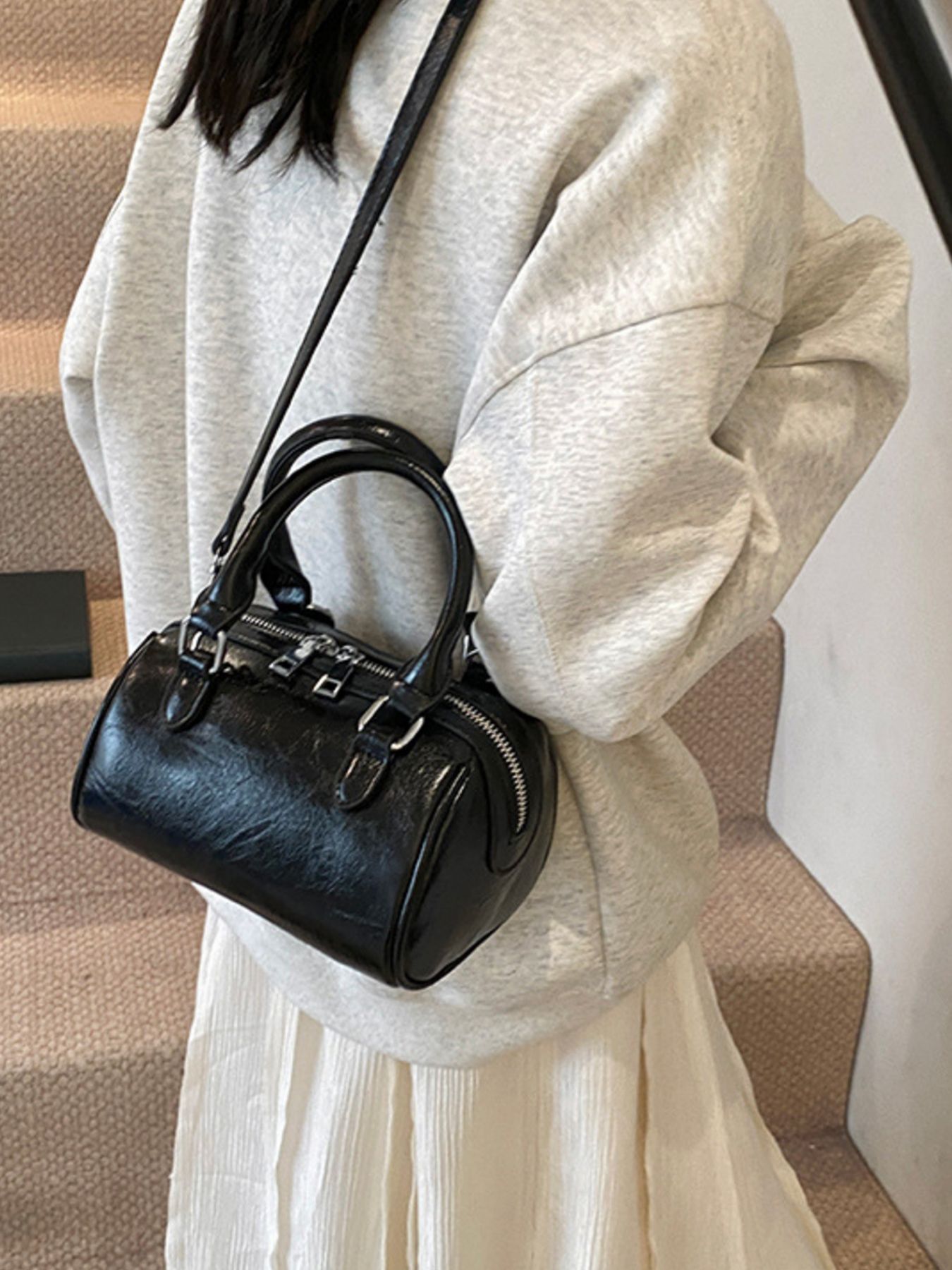 Cylinder Leather Shoulder Bag 3